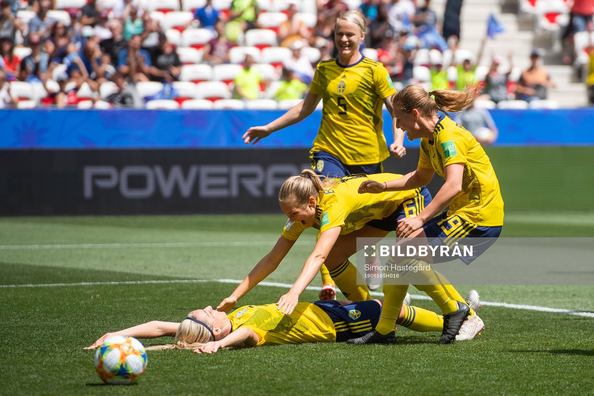 Linda Sembrant, Magdalena Eriksson  and Anna Anvegård cof