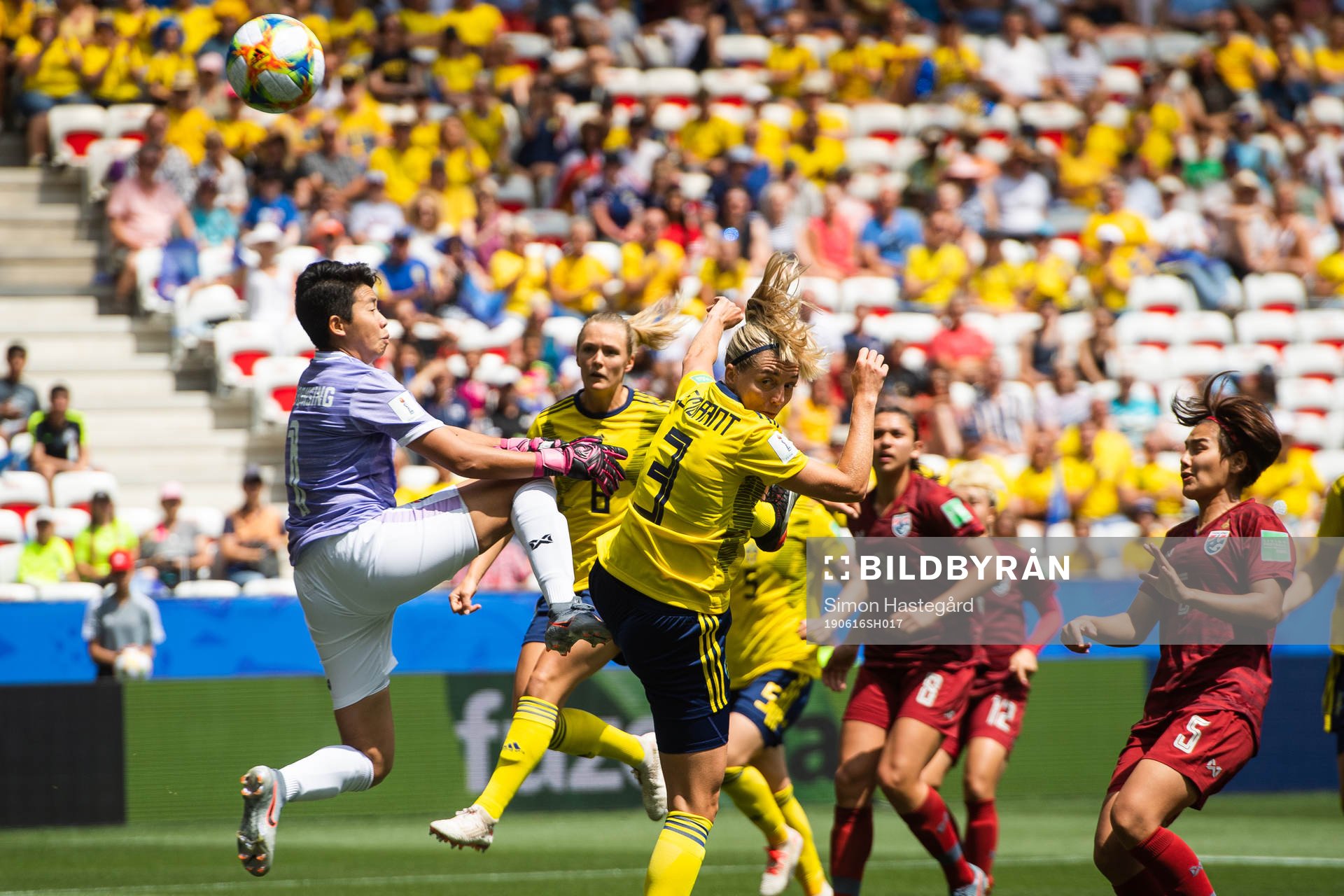 Linda Sembrant of Sweden scores 1-0 behond of Thailand