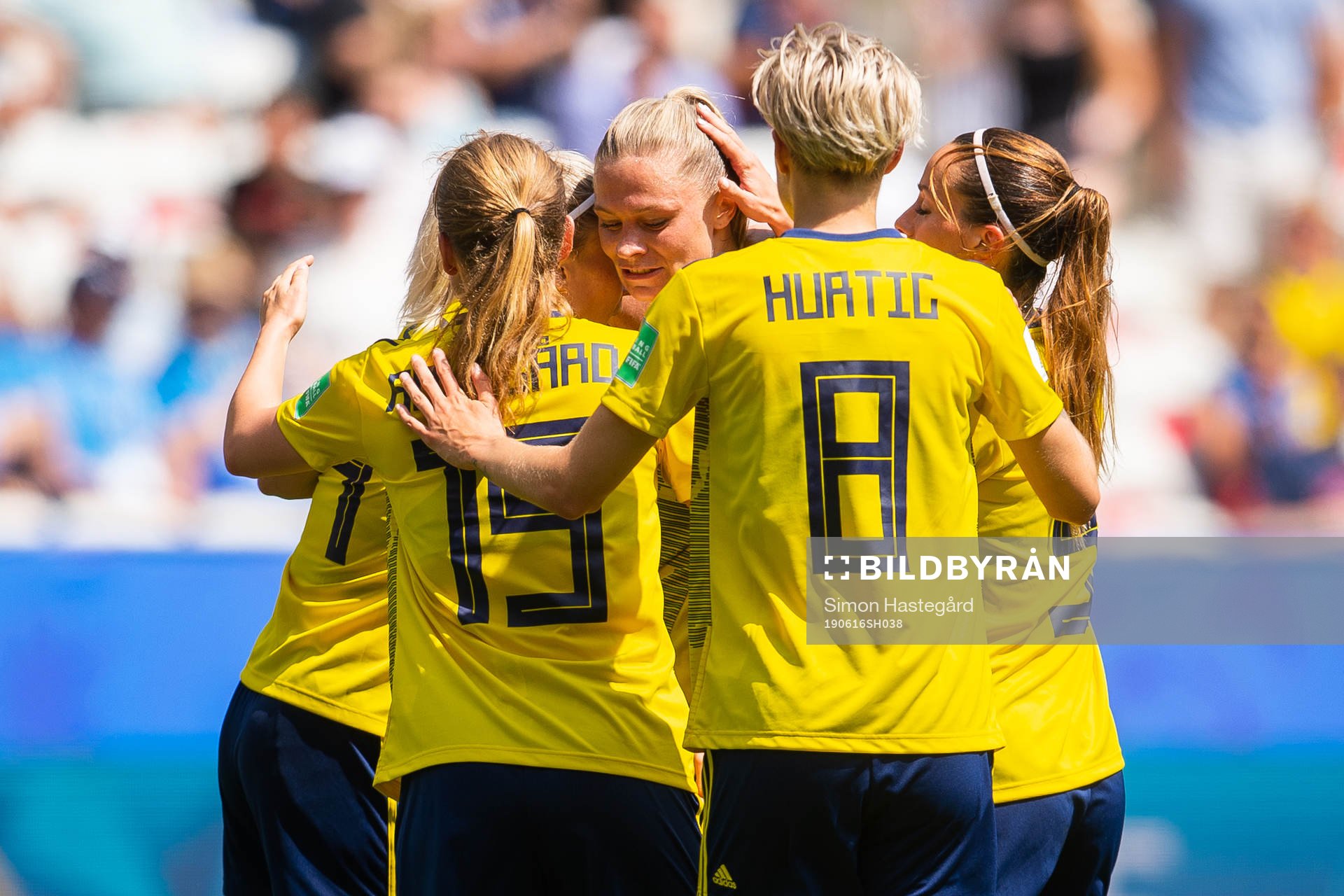 Fridolina Rolfö of Sweden celebrate with team mates
