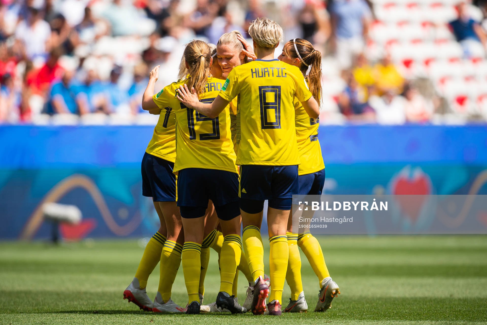 Fridolina Rolfö of Sweden celebrate with team mates