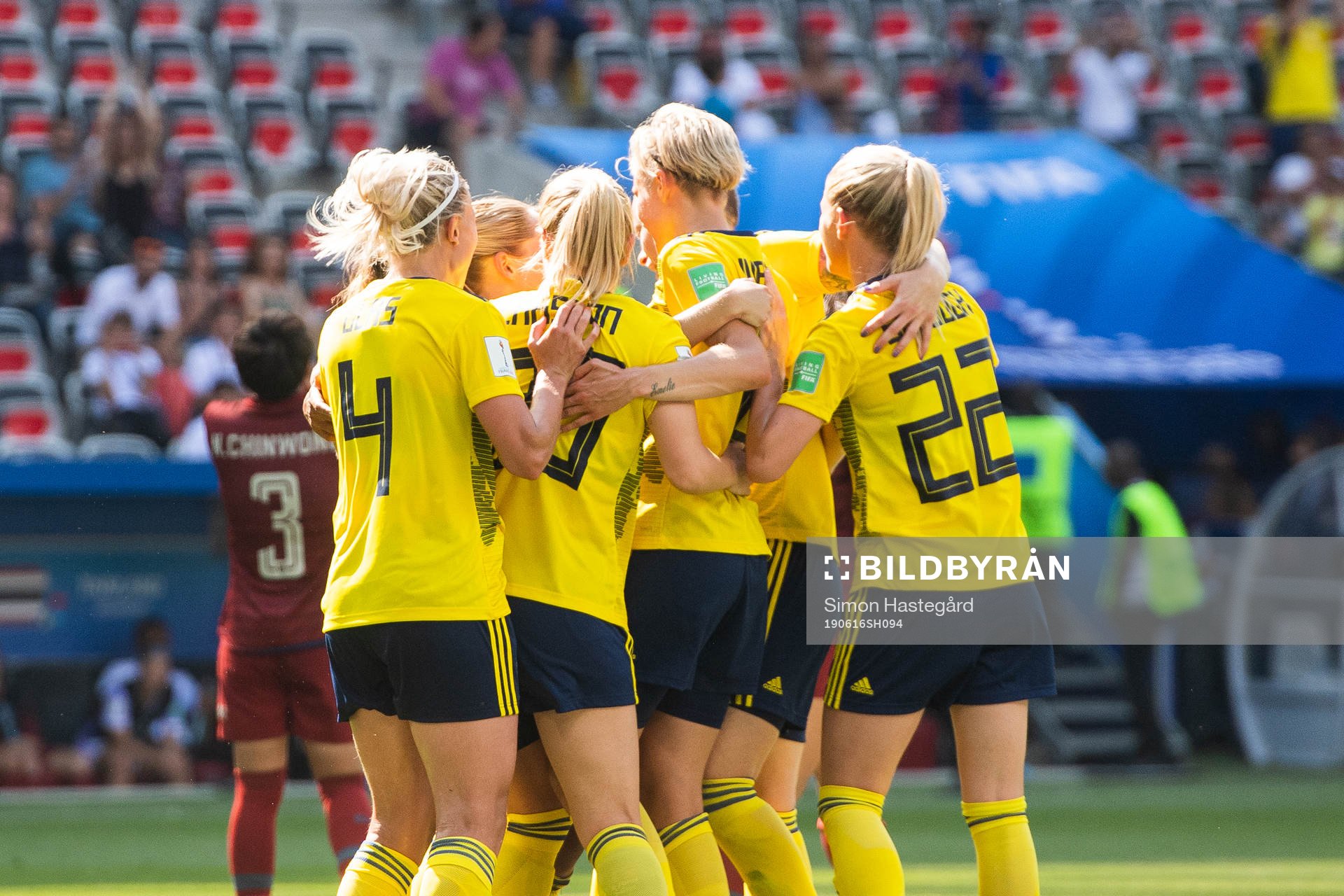 Elin Rubensson of Sweden celebrate with team mates