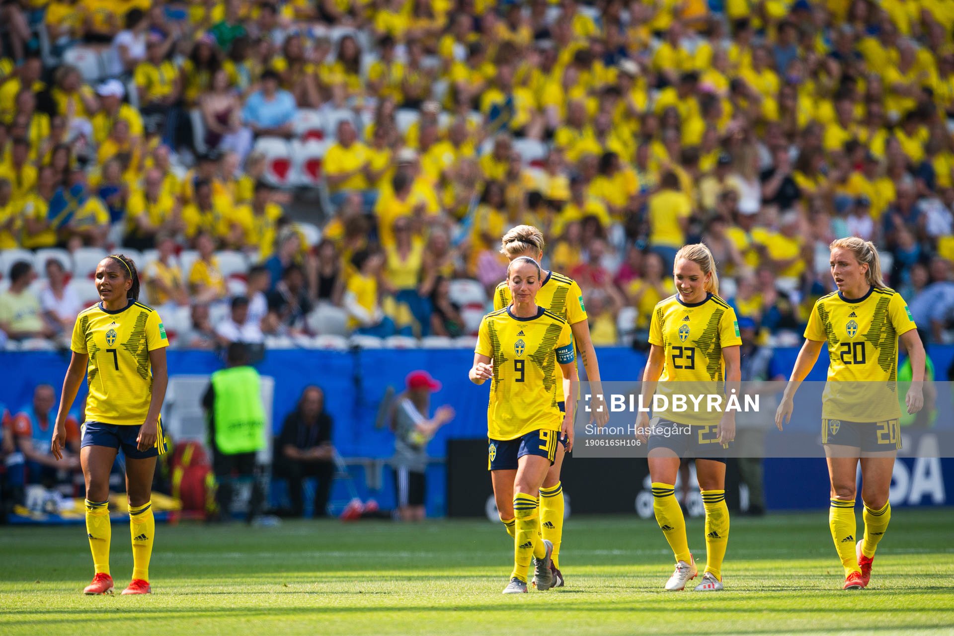 Madelen Janogy, Kosovare Asllani, Elin Rubensson and Mimmi