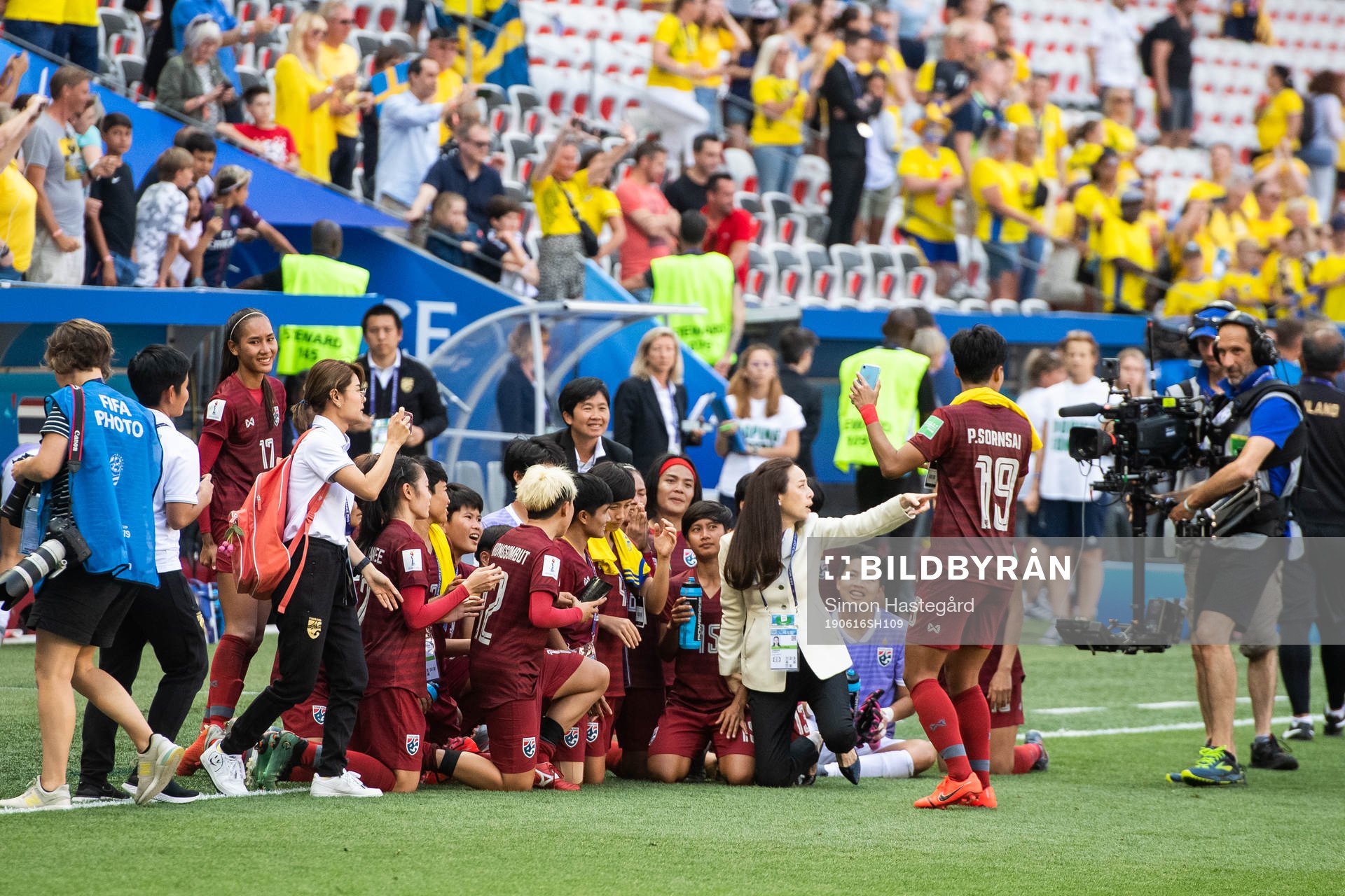 Players of Thailand pose for a photo