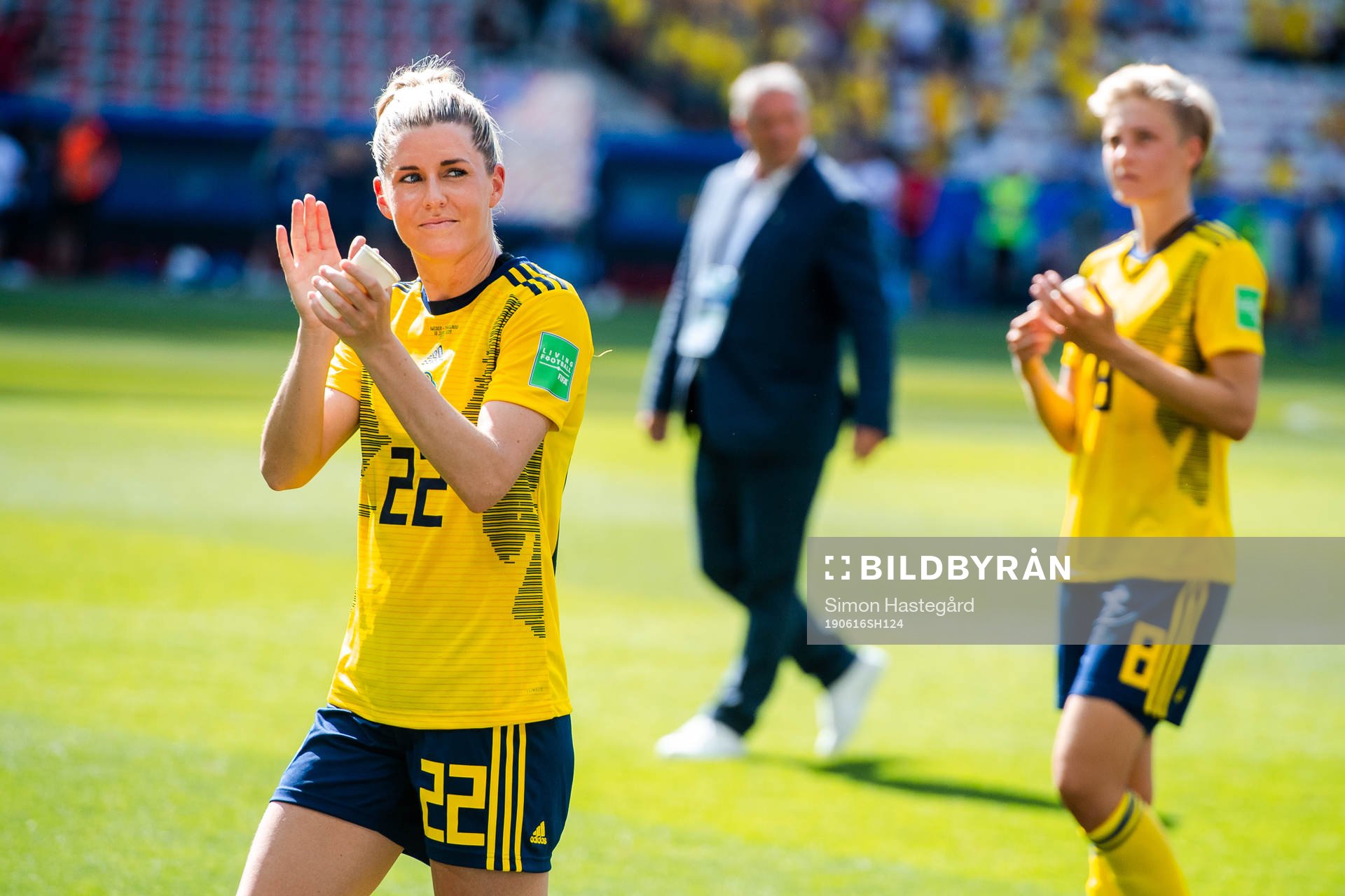Olivia Schough of Sweden celebrate after the FIFA Women's World Cup match between Sweden and Thailand on June 16, 2019 in Nice.