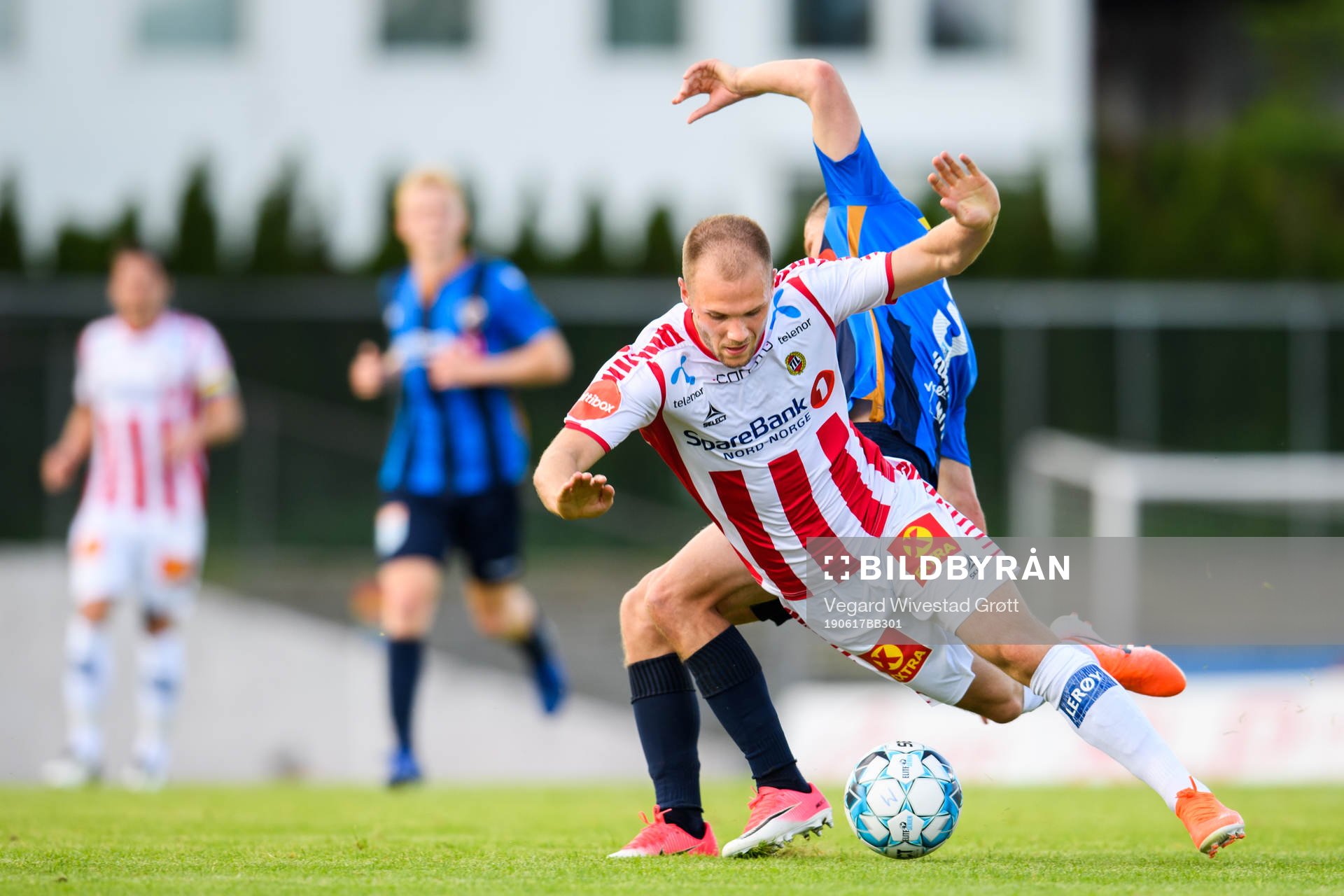 Lasse Nilsen of Tromsø and Nikolaj Kirk of Stabæk