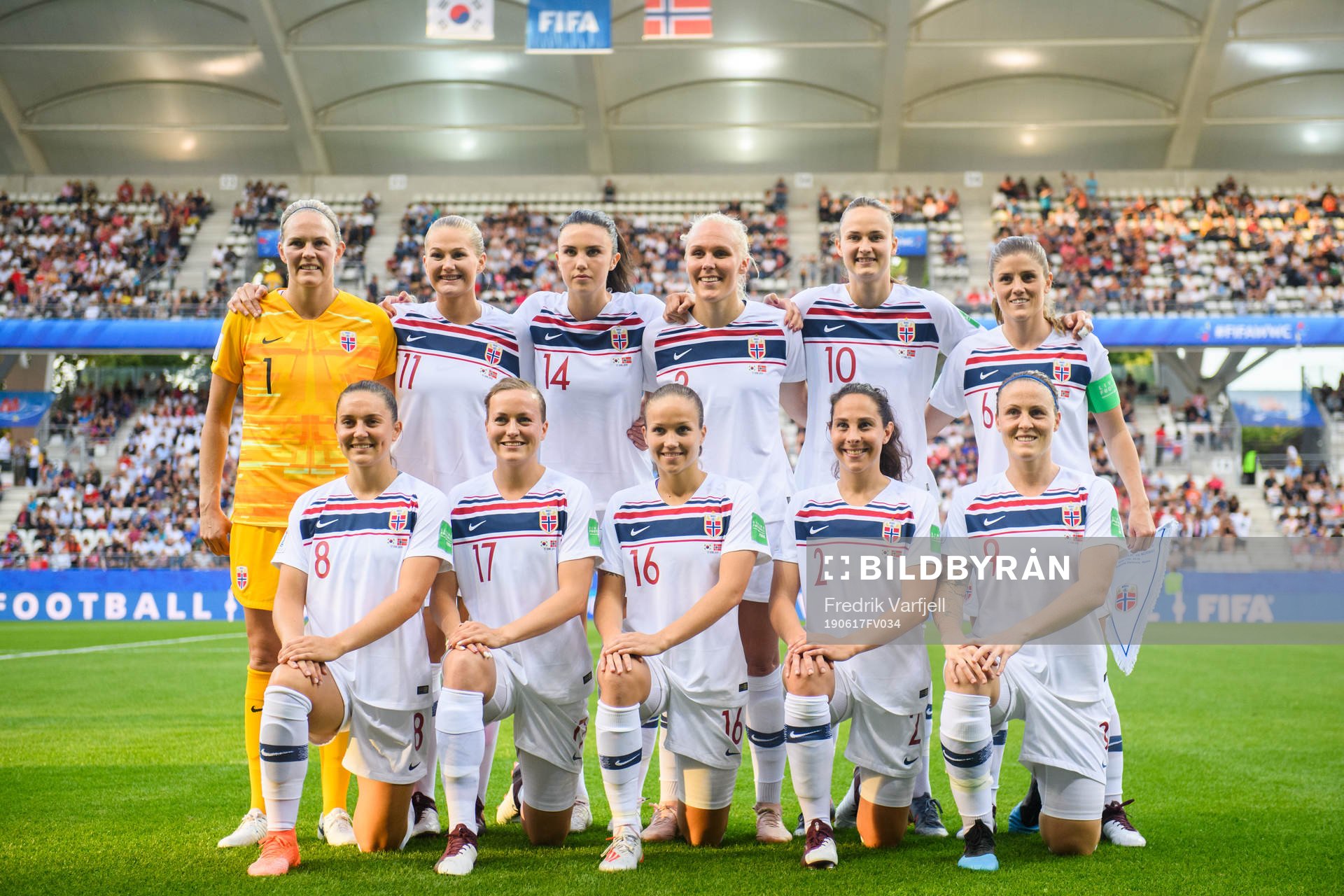2nd row, goalkeeper Ingrid Hjelmseth, Lisa-Marie Karlseng