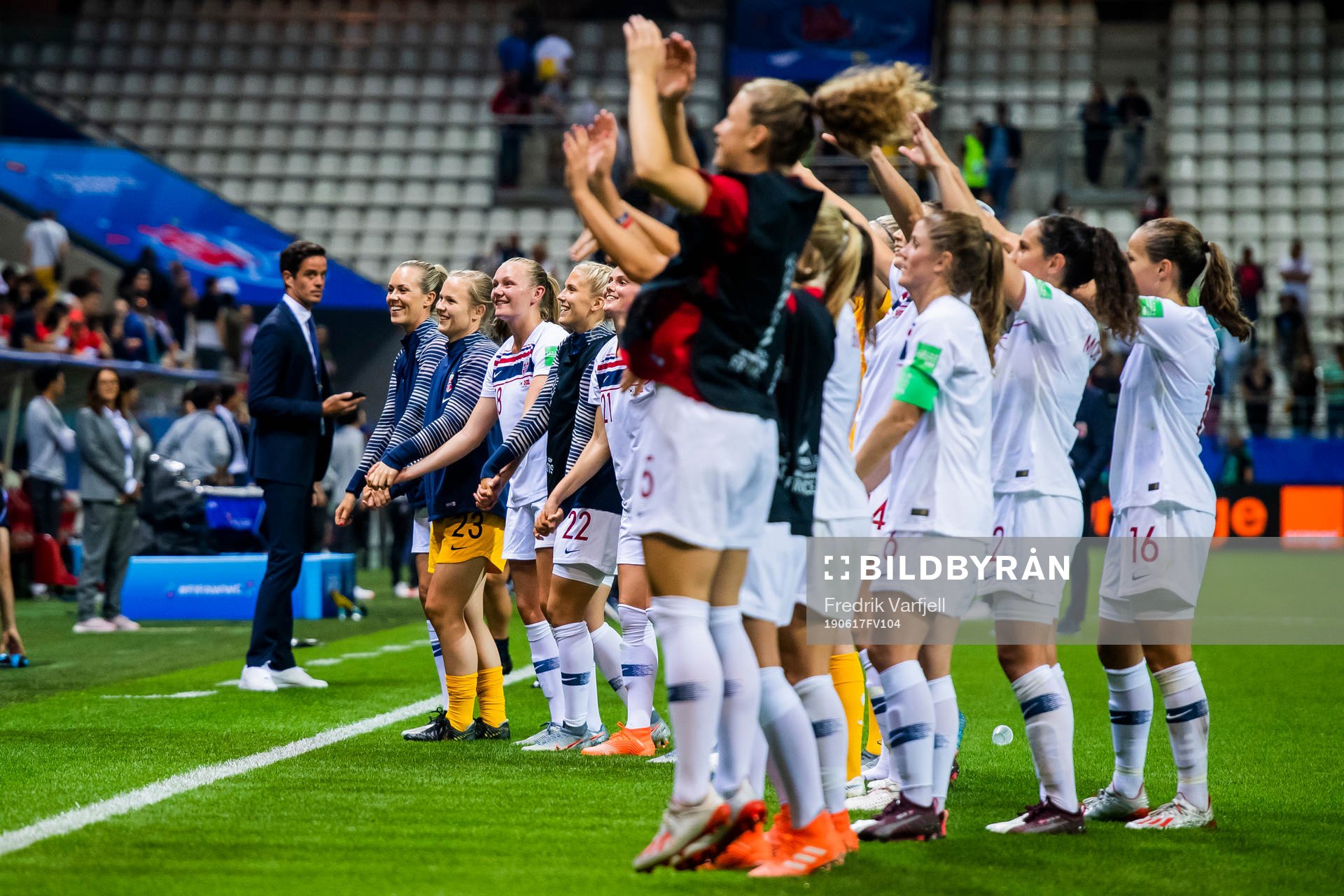 Stine Hovland, goalkeeper Oda Maria Hove Bogstad, Frida