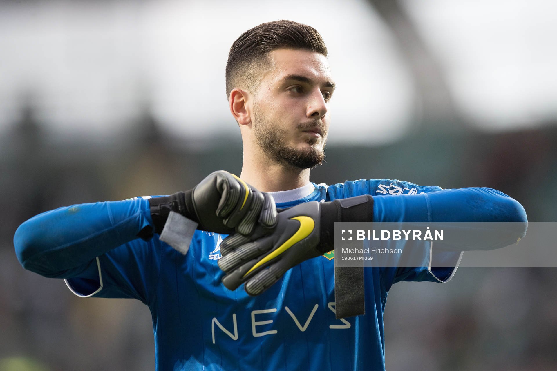 GAIS målvakt Marko Johansson deppar
