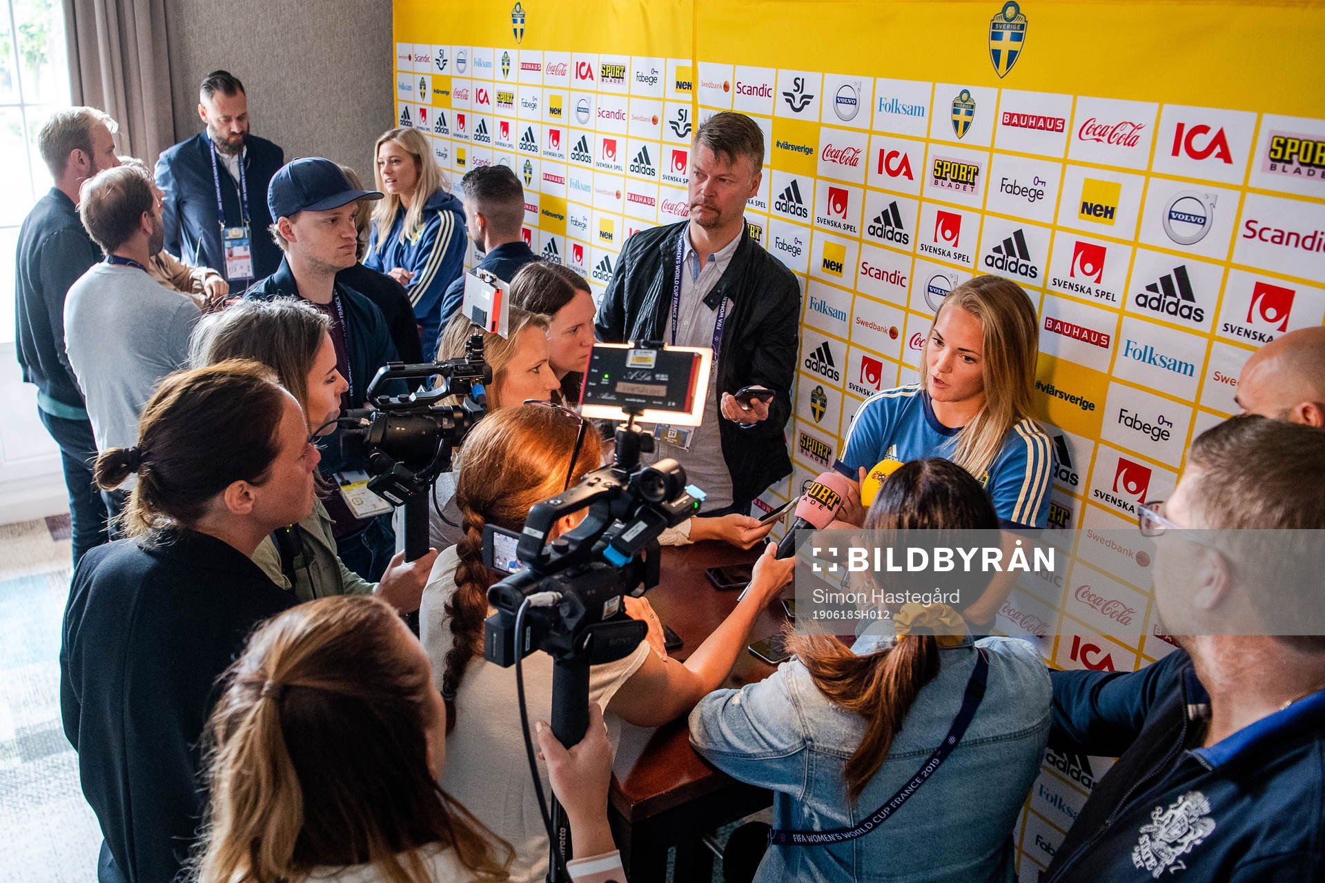 Fridolina Rolfö and Magdalena Eriksson of Sweden