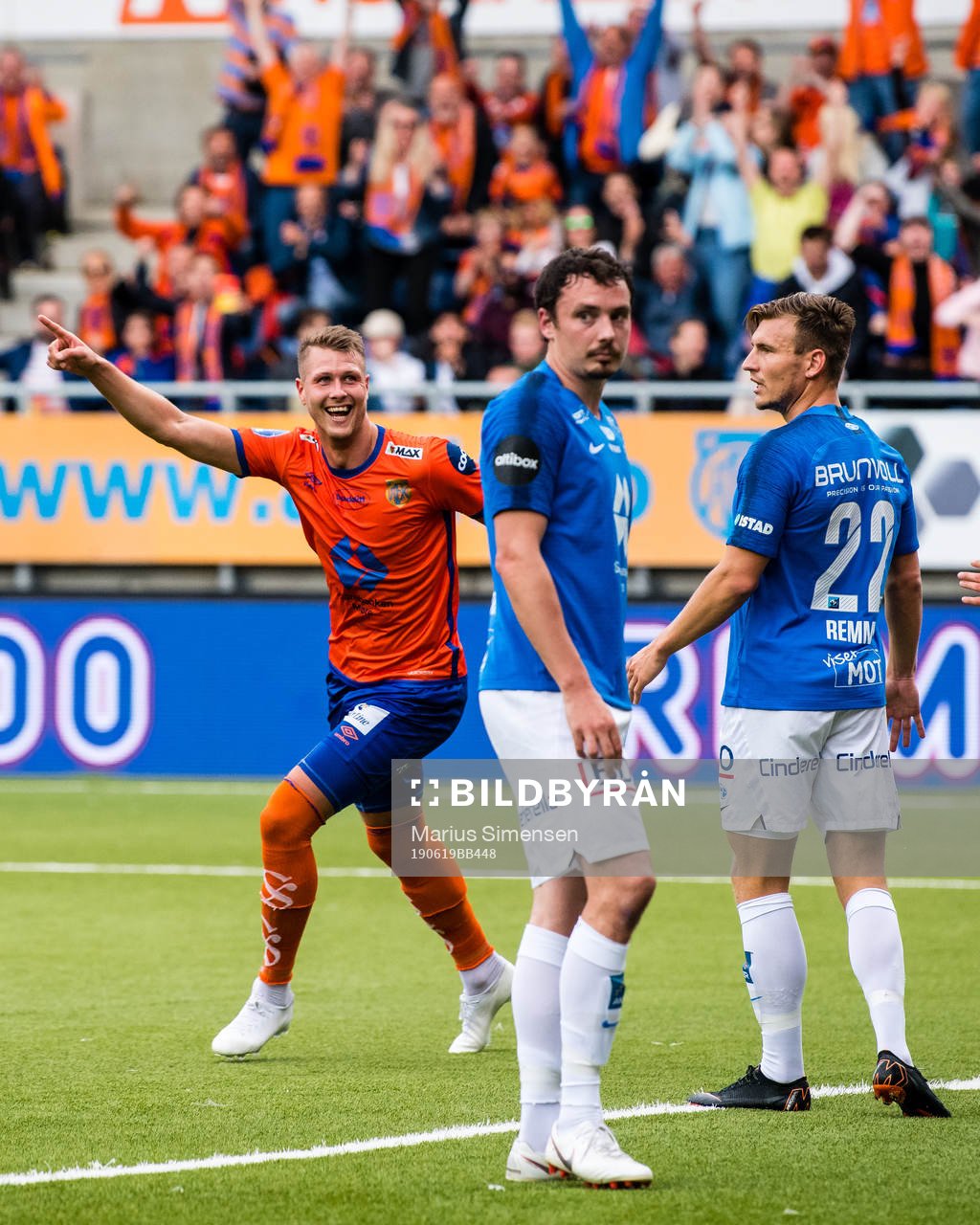Holmbert Aron Briem Fridjonsson of Aalesund celebrates
