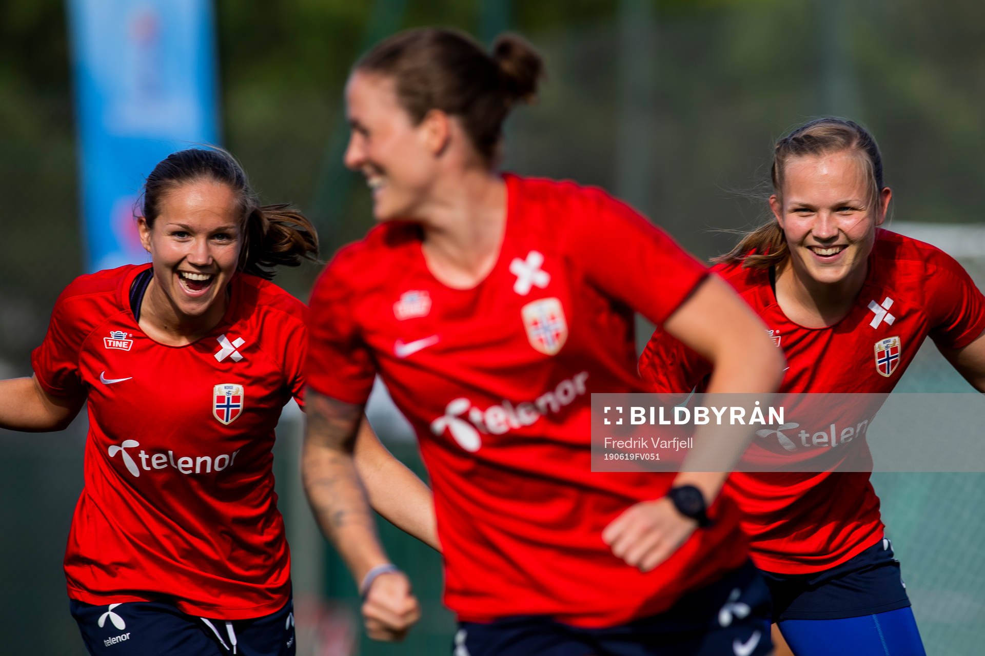 Guro Reiten, Isabell Lehn Herlovsen and goalkeeper Oda