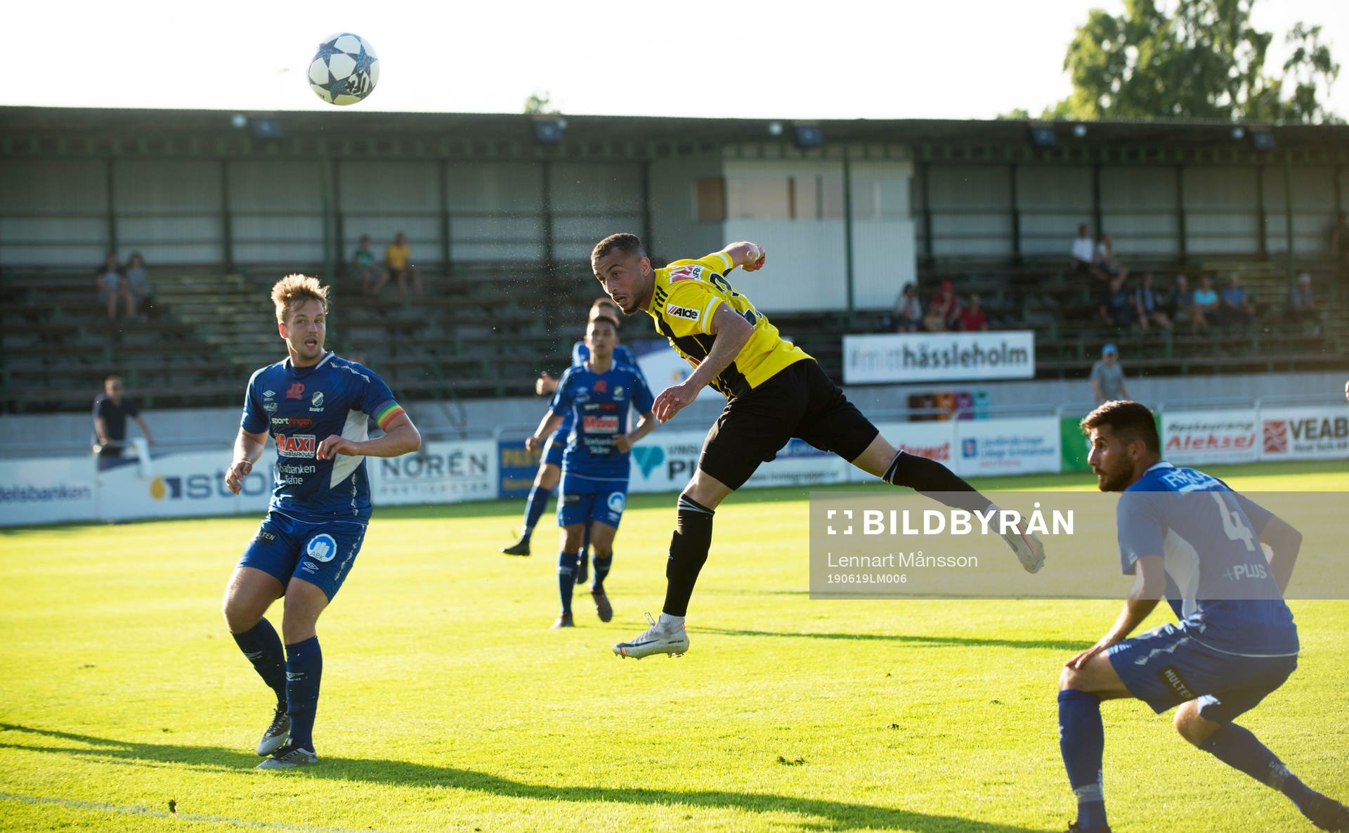 IFK Hässleholms Mohammed Hamdan nickar i matchen i