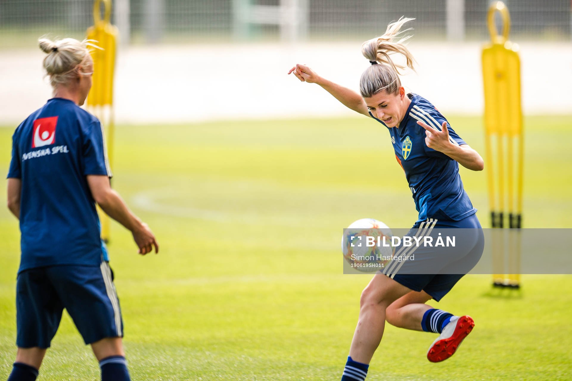 Caroline Seger and Olivia Schough of Sweden
