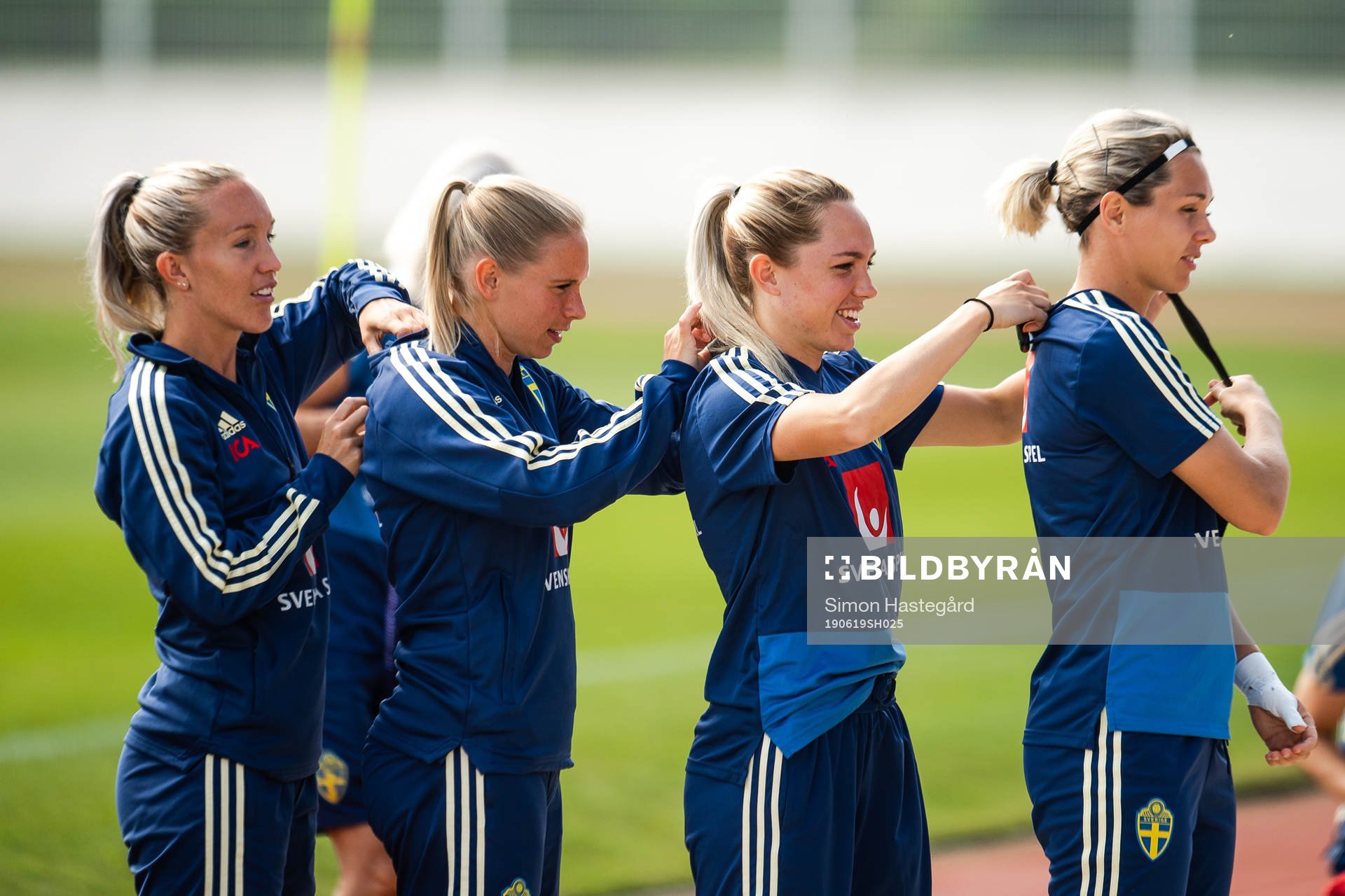 Julia Roddar , Jonna Andersson , Elin Rubensson and