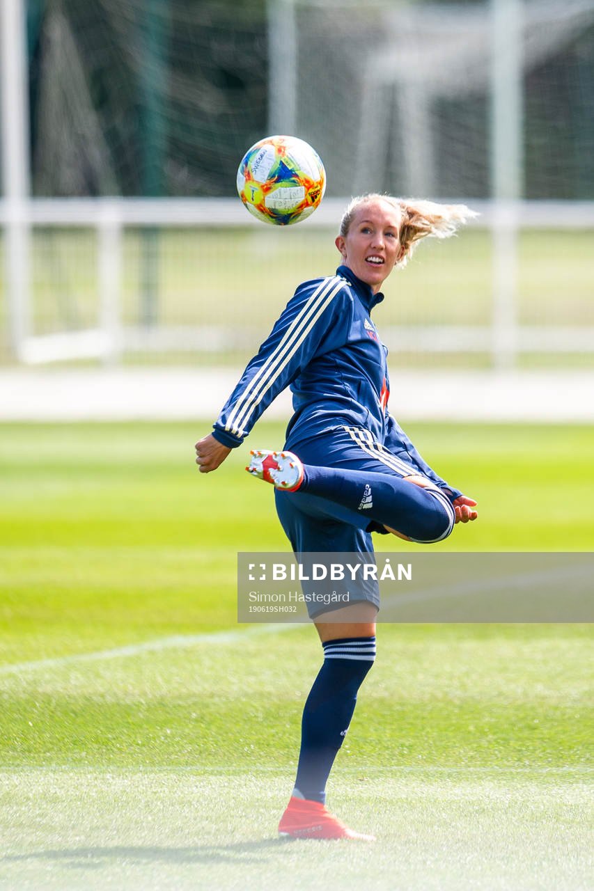 Julia Roddar of Sweden
