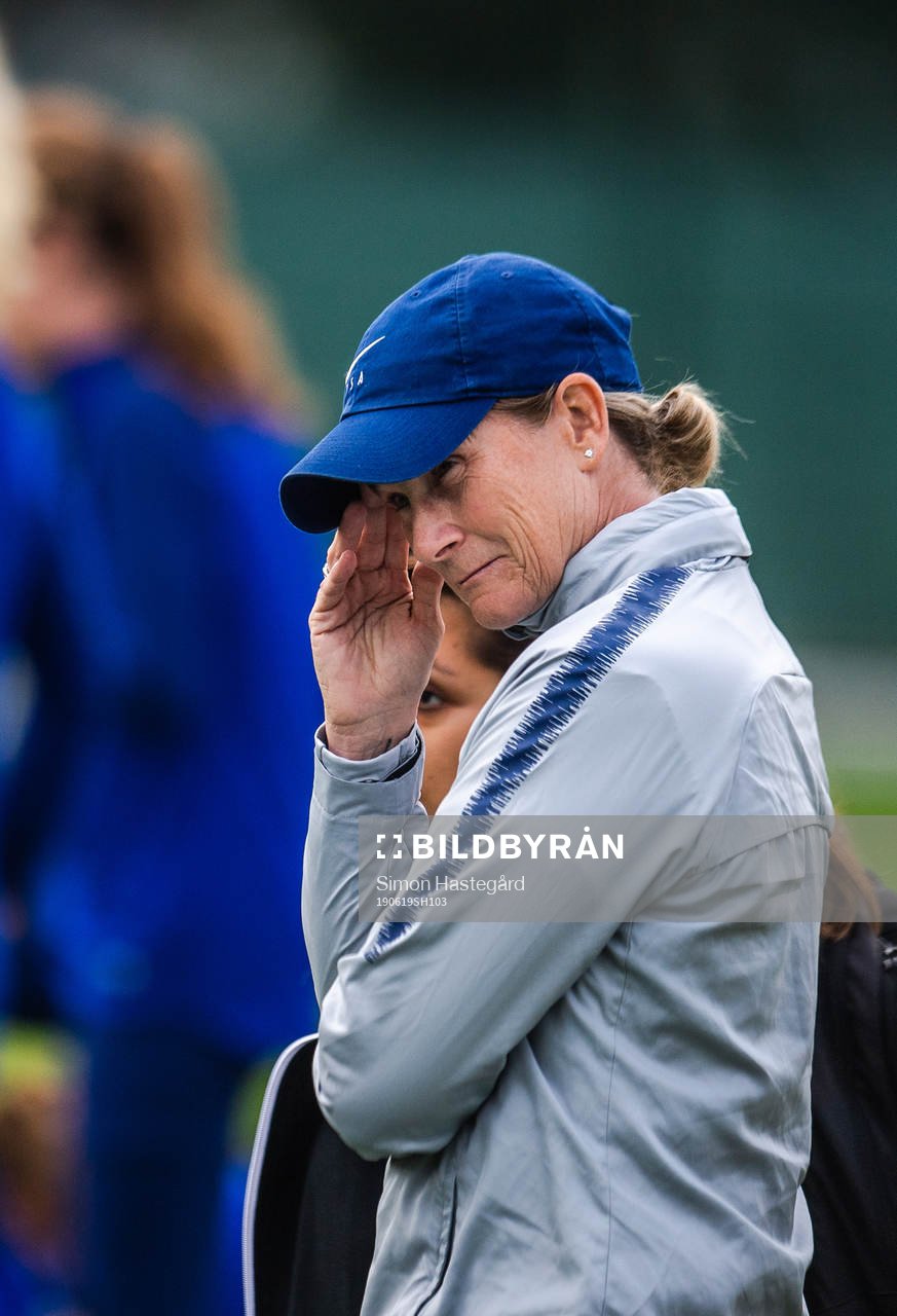 Jillian Ellis, head coach of USA