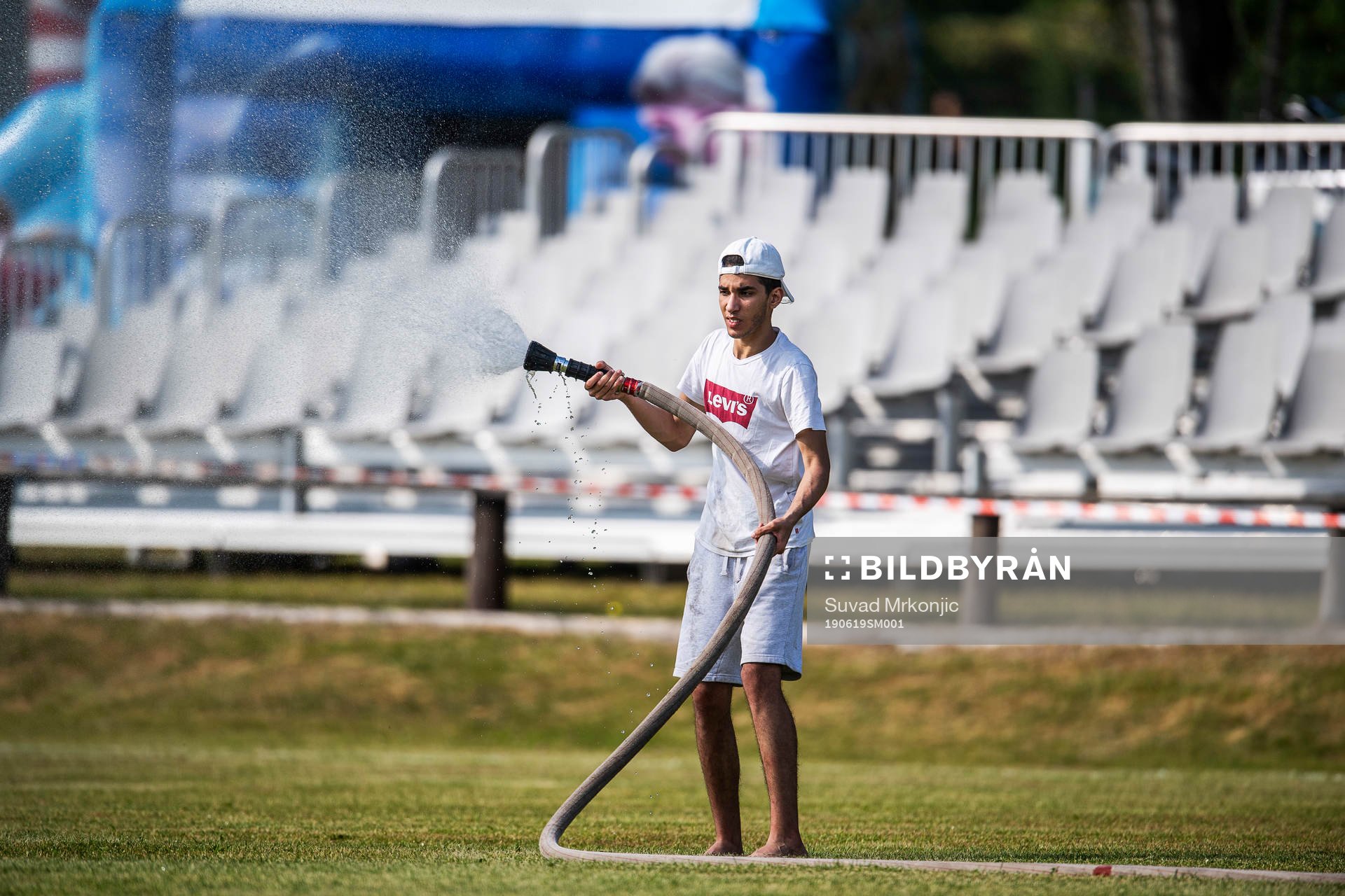 Ekevallens gräs vattnas