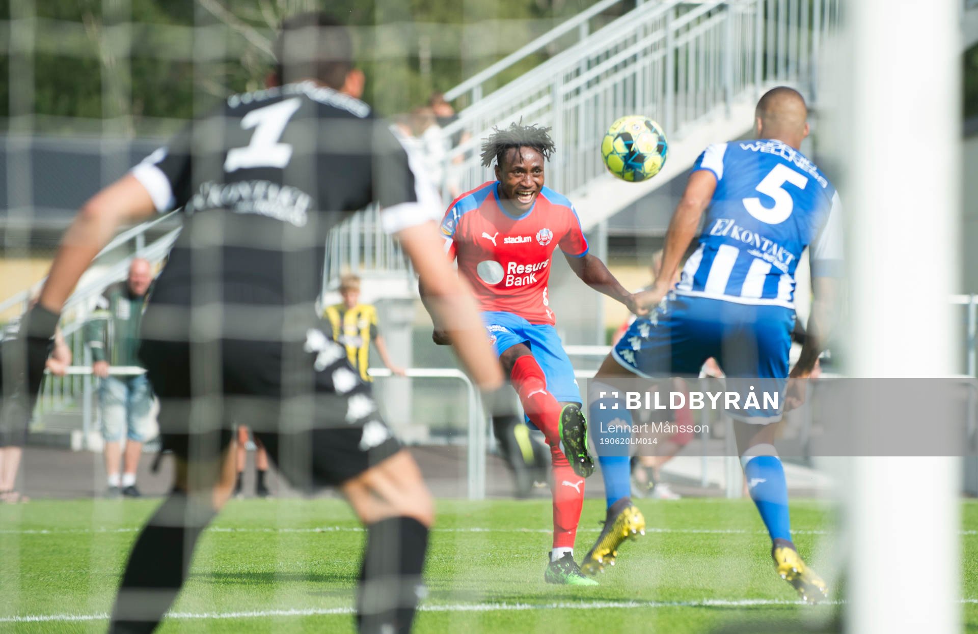 Helsingborgs Mamoudo Moro i träningsmatchen mellan Helsingborgs IF och IFK Göteborg i Hässleholm 20 juni 2019.  