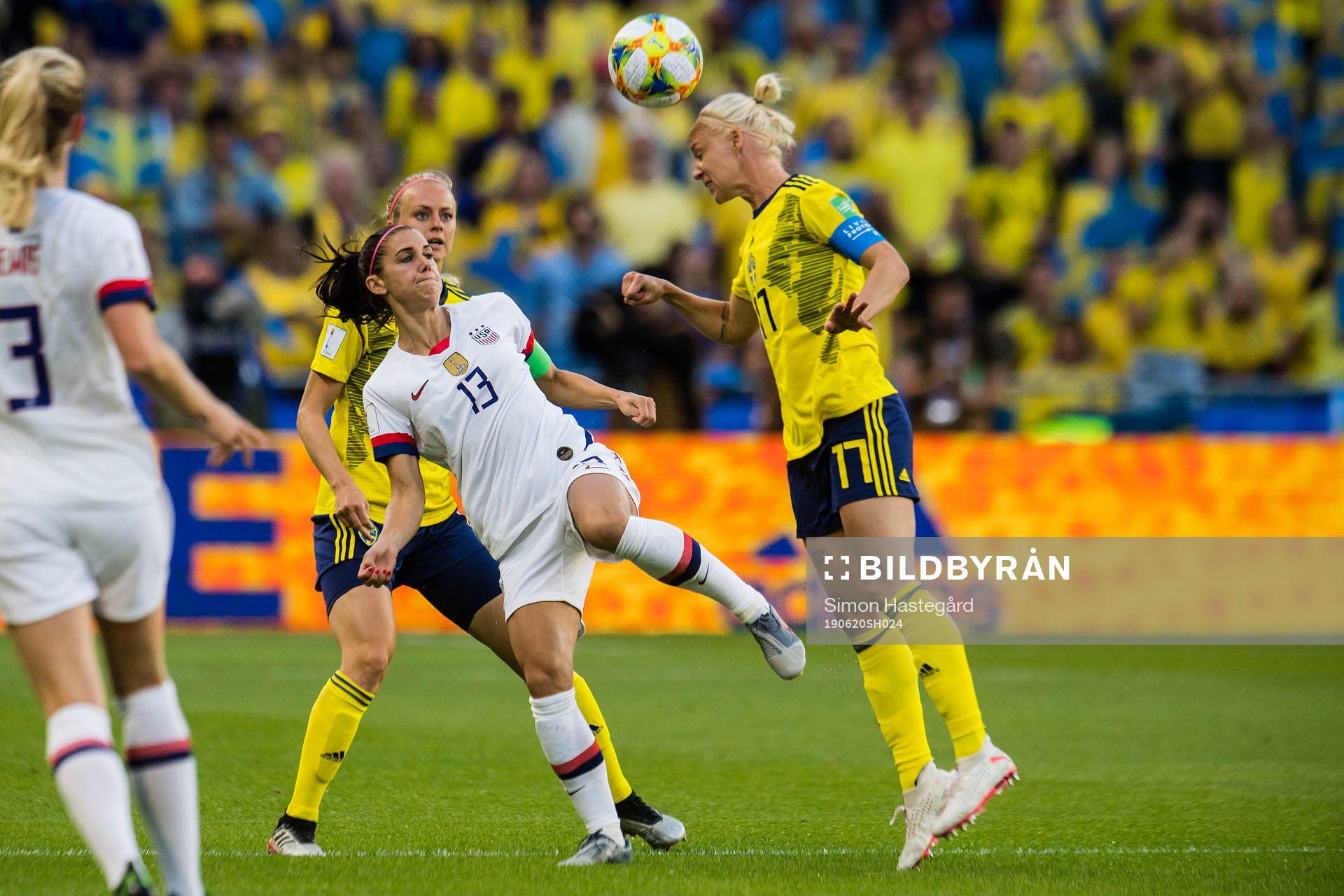 Amanda Ilestedt and Caroline Seger of Sweden in duell with