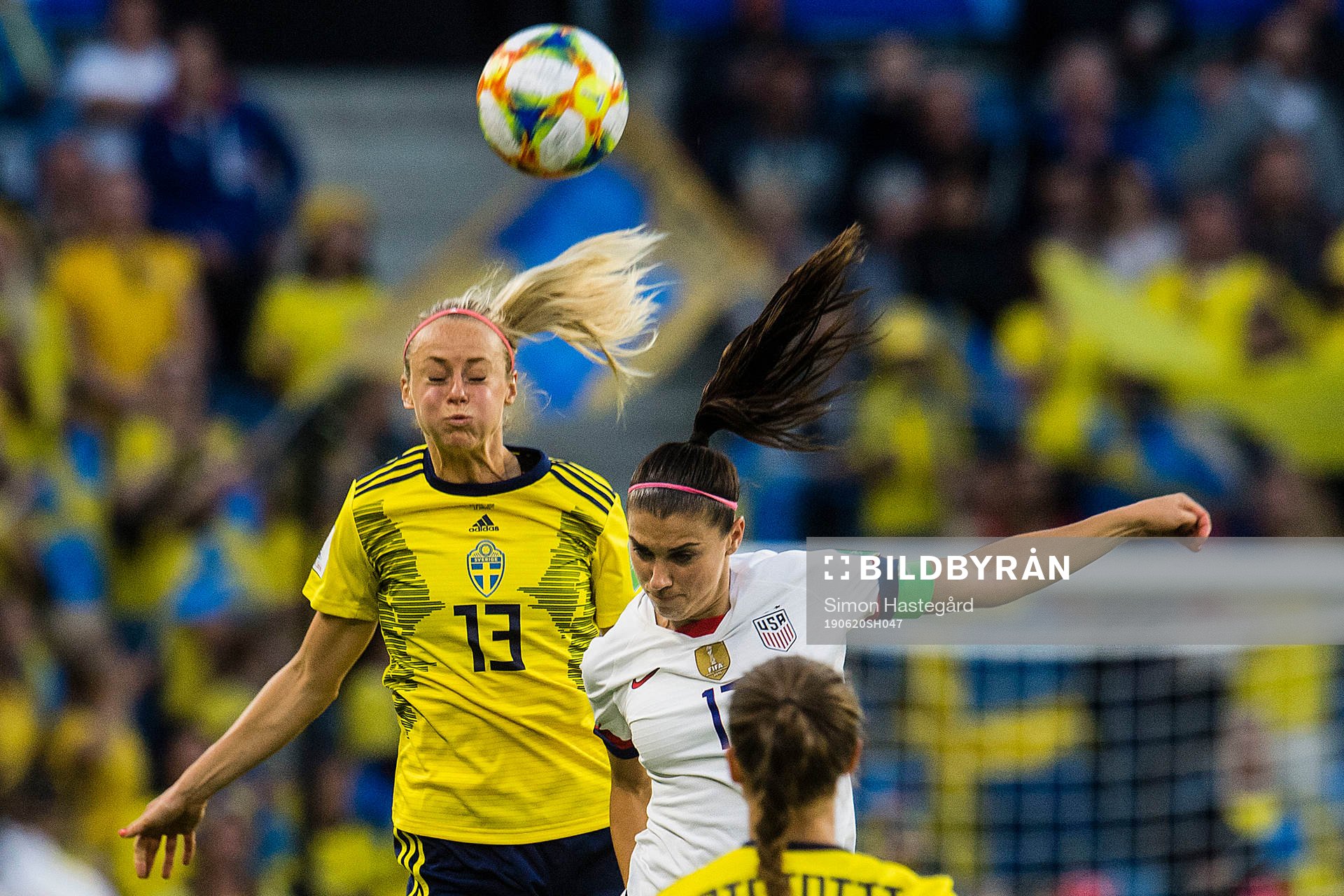 Amanda Ilestedt of Sweden and Alex Morgan of USA