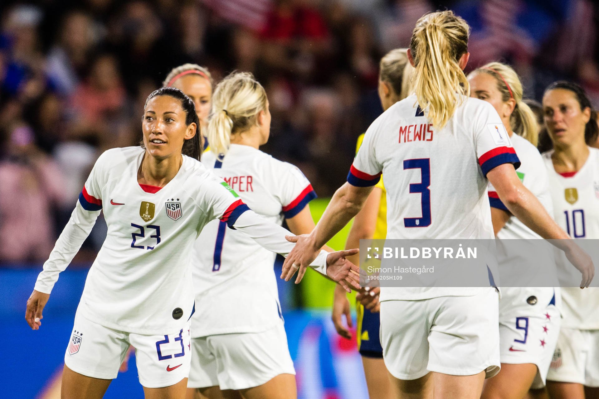 Christen Press and Samantha Mewis