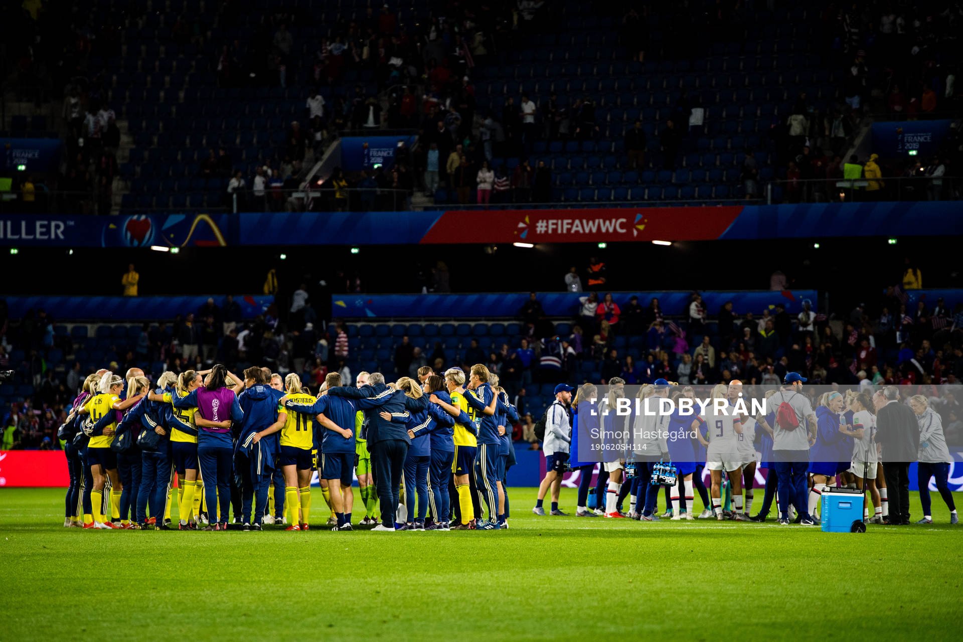 Players of Sweden and of USA