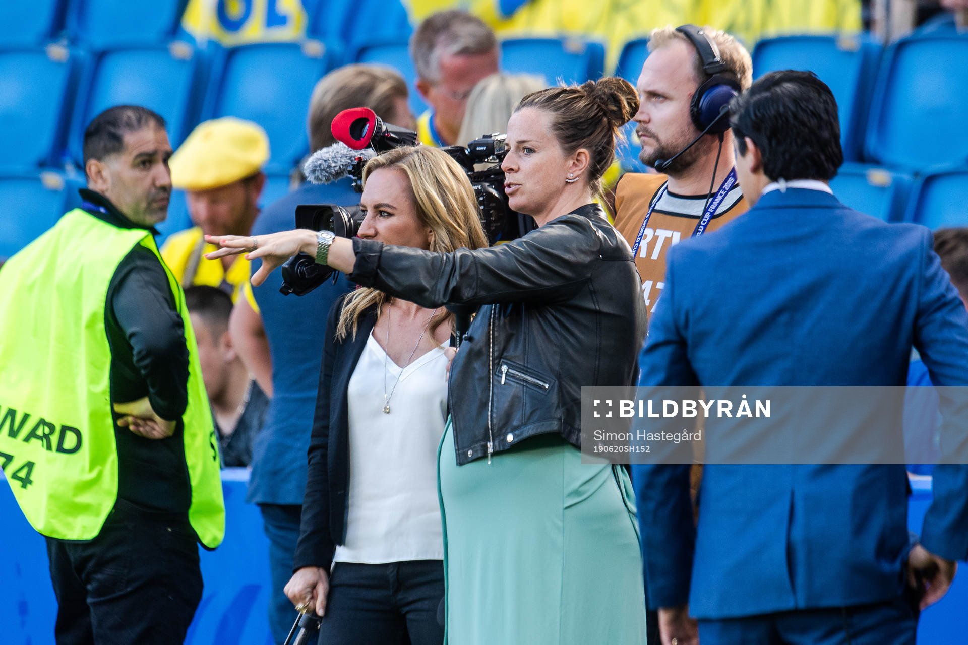 Frida Nordstrand and Lotta schelin of Swedish television