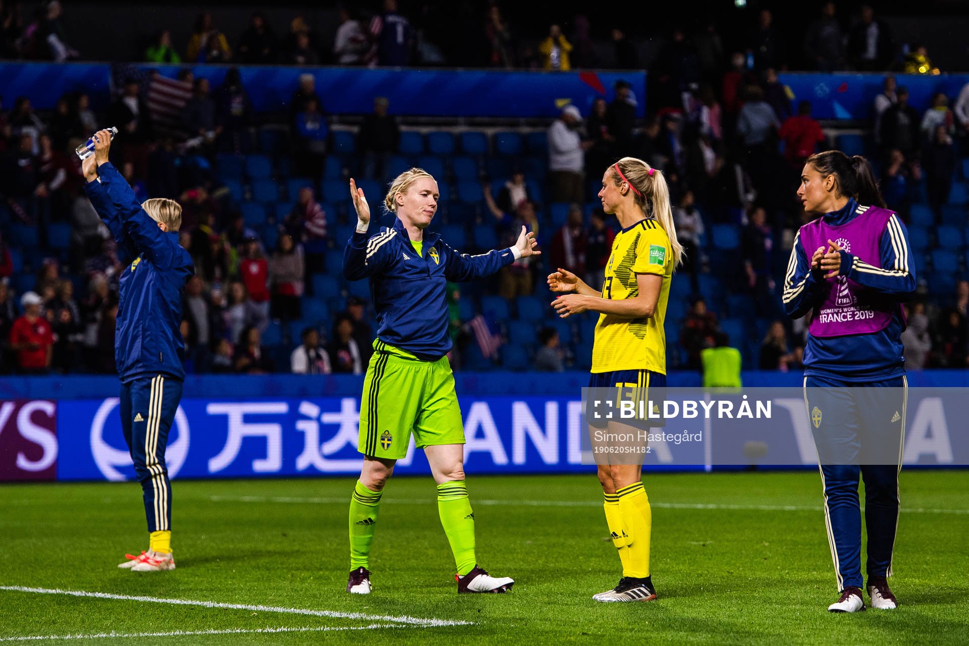 Nilla Fischer , goalkeeper Hedvig Lindahl , Amanda Ilestedt