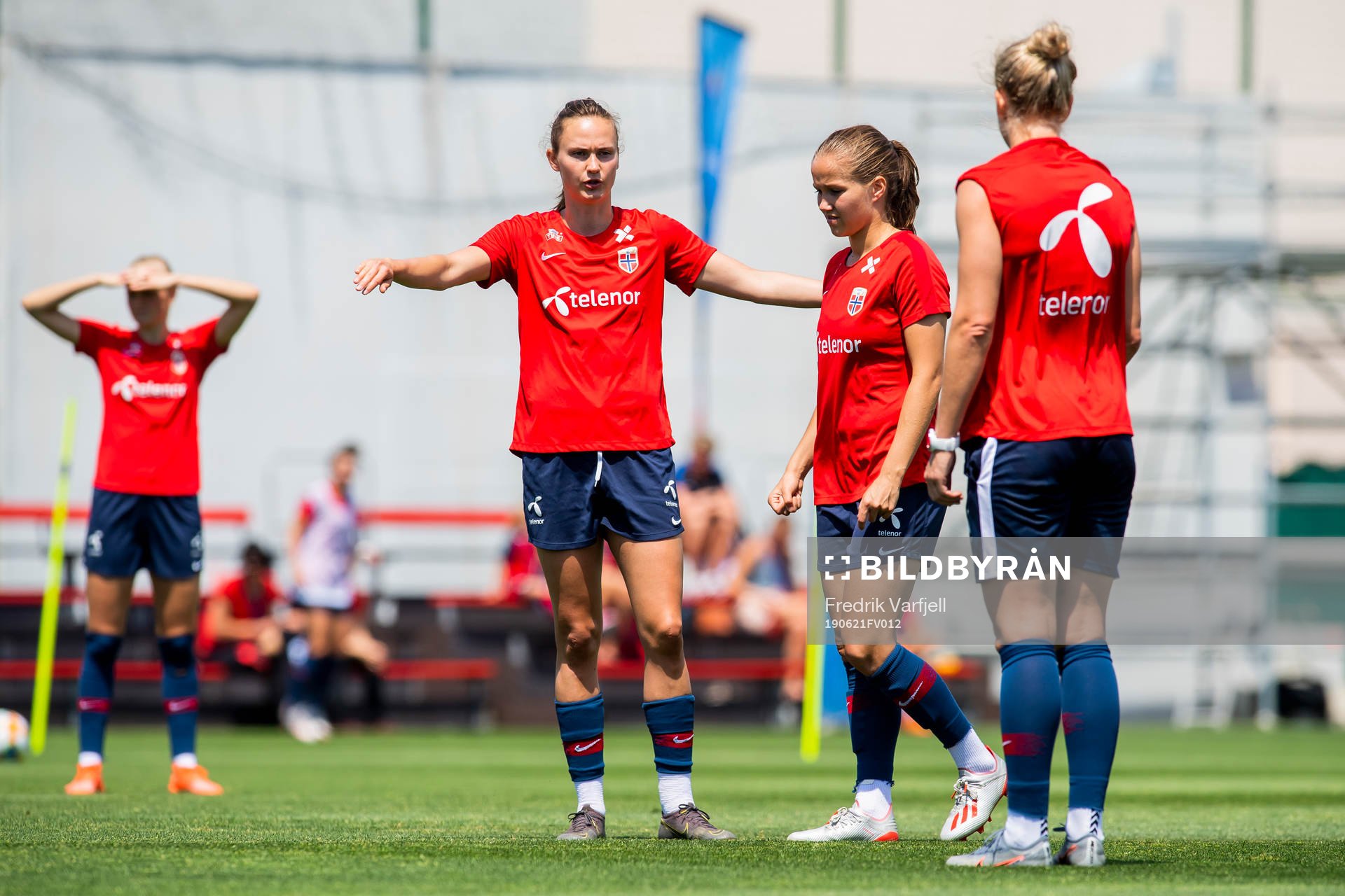 Caroline Graham Hansen, Guro Reiten and Elise Hove Thorsnes