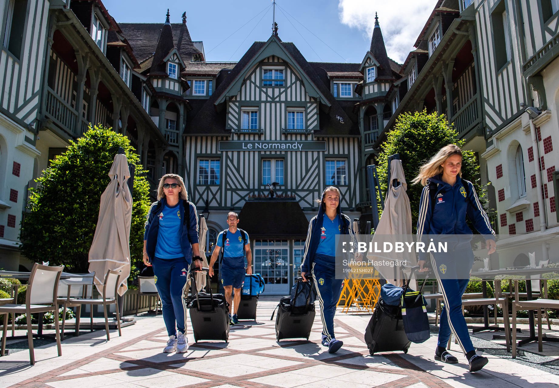 Goalkeeper Jennifer Falk , Julia Zigiotti Olme and Nathalie