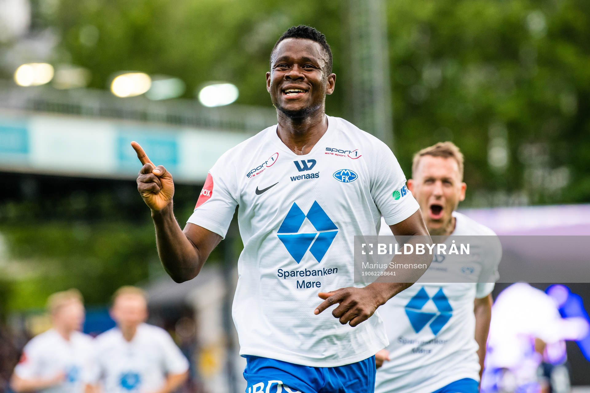 Leke Samson James of Molde celebrates