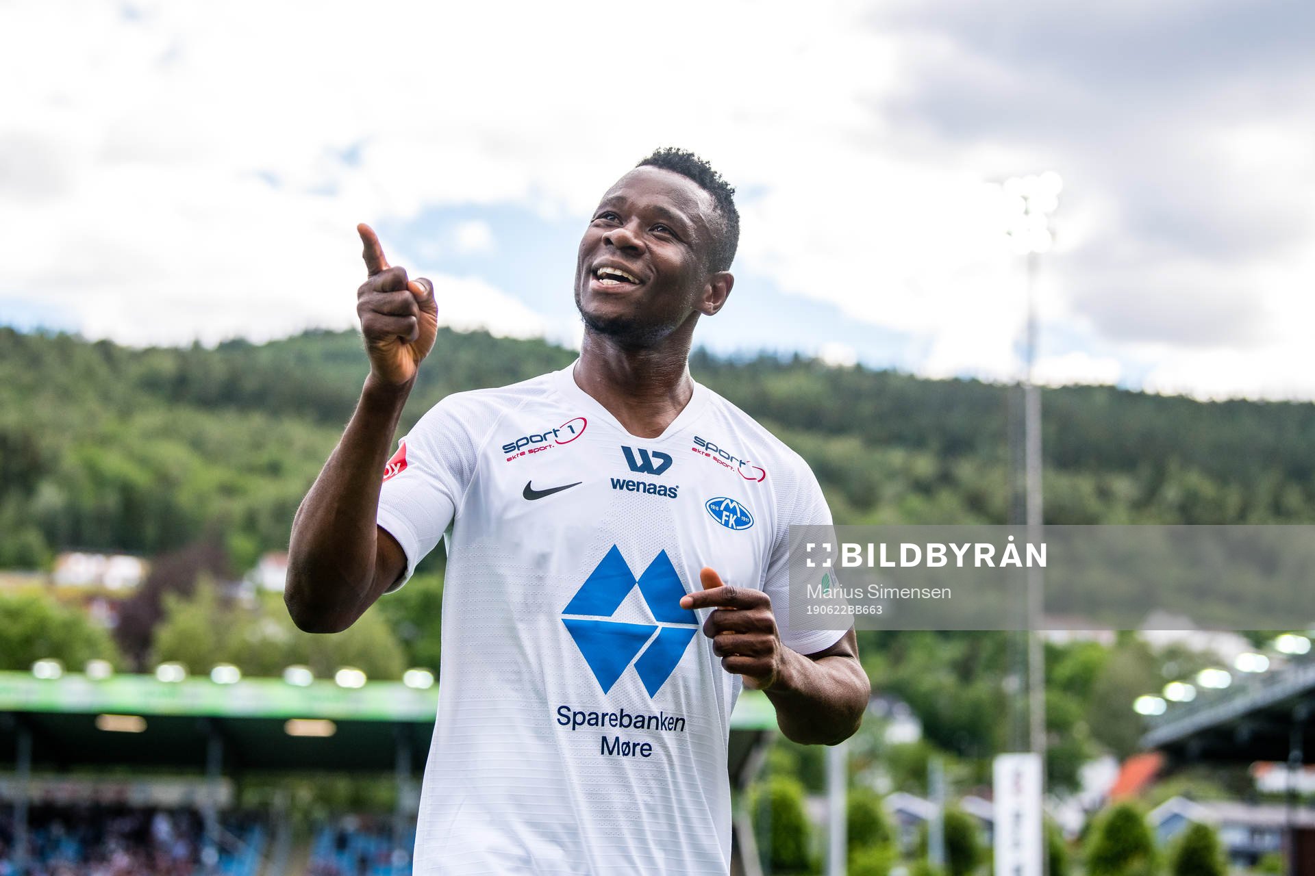 Leke Samson James of Molde celebrates