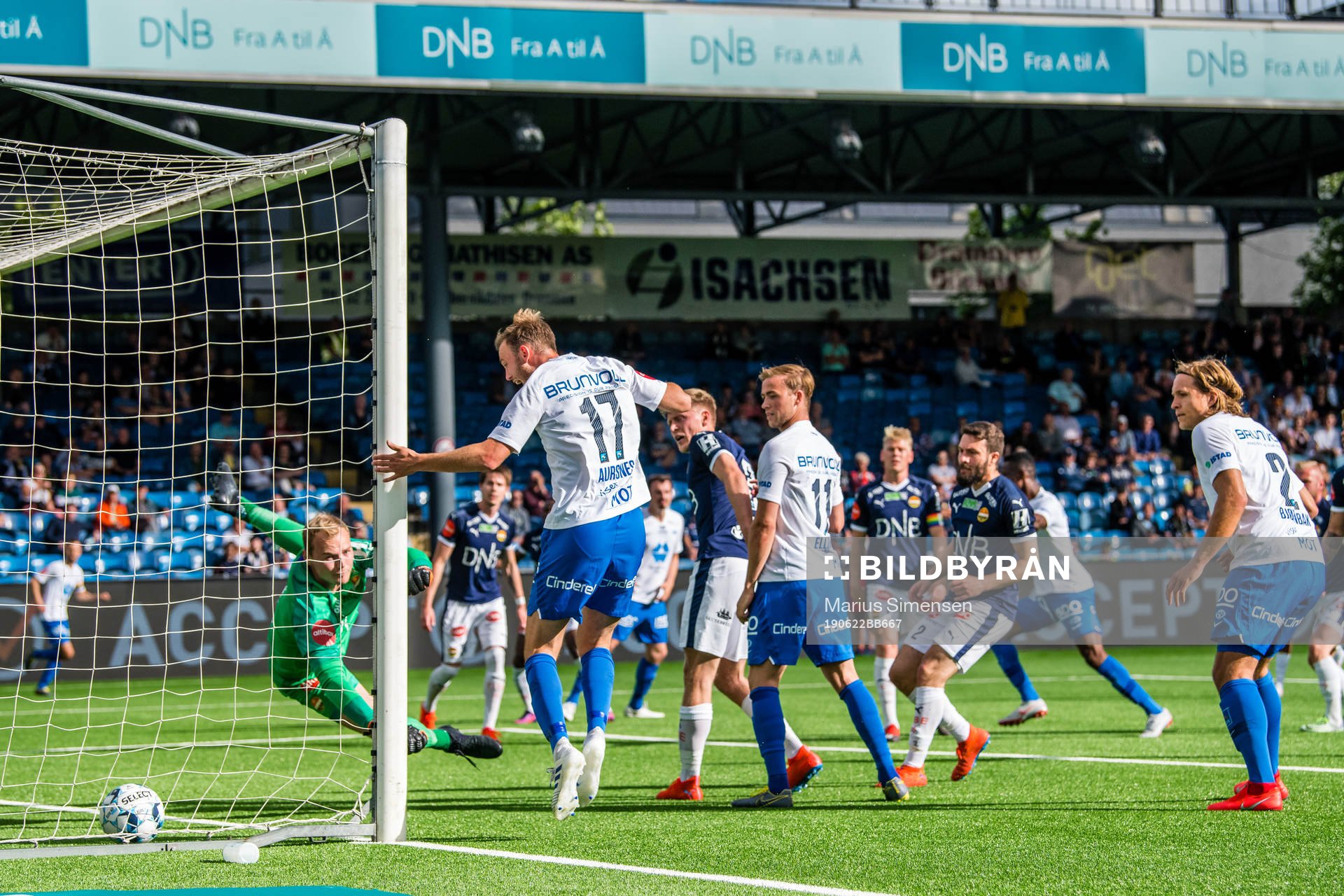 Leke Samson James of Molde scores the 0-4 goal