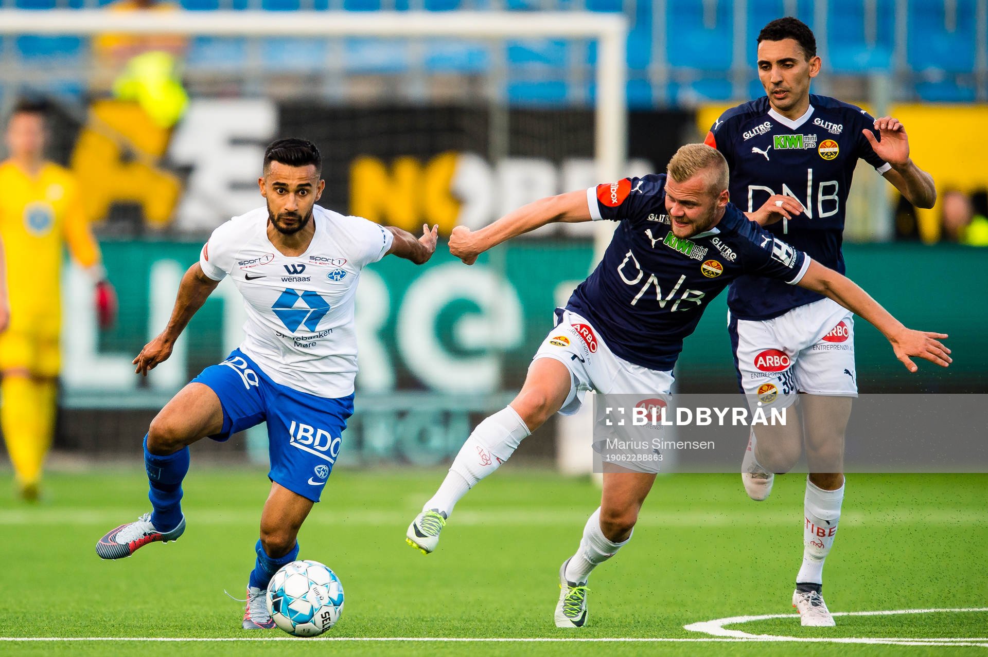 Etzaz Muzafar Hussain of Molde and Herman Sørby Stengel of