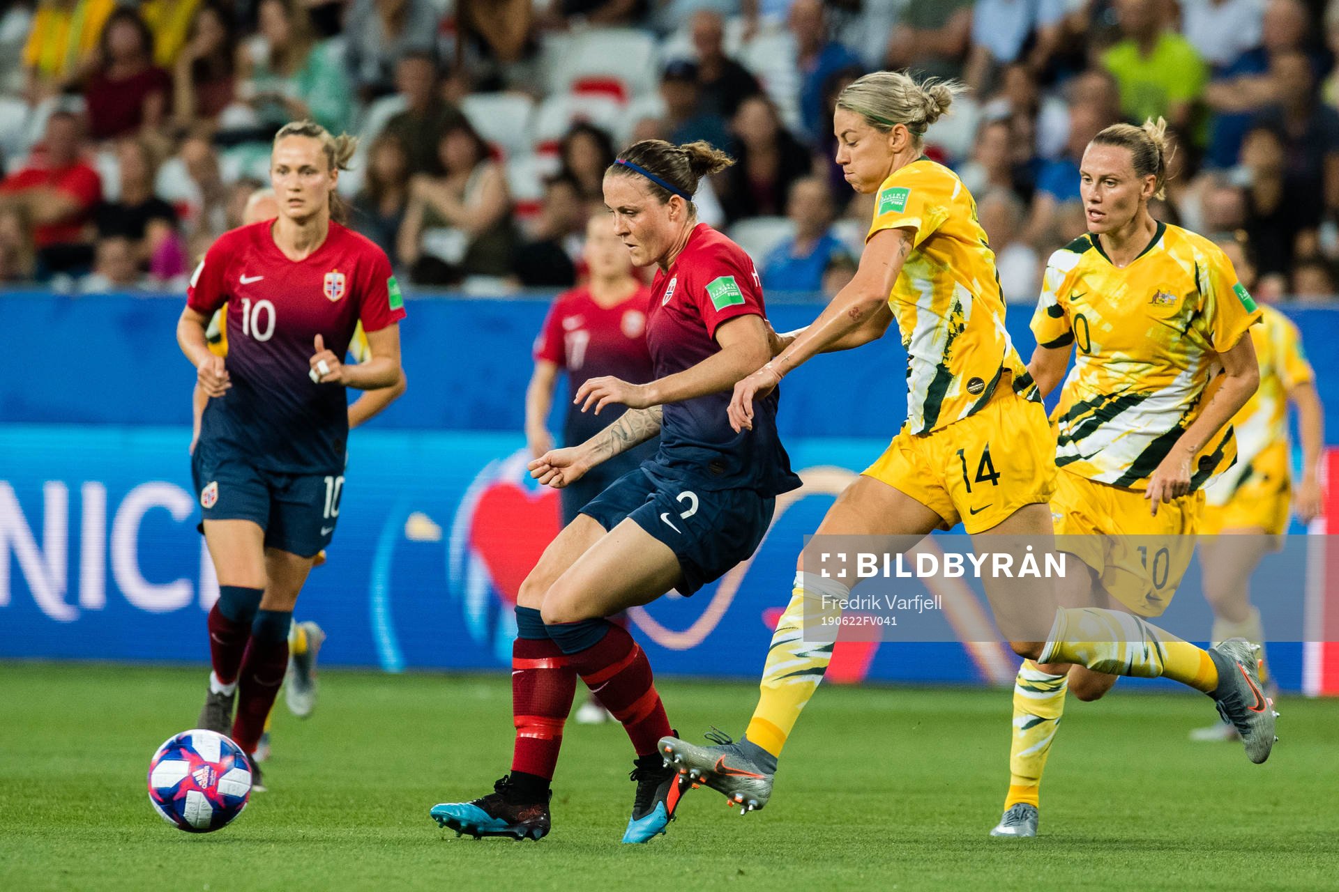 Isabell Lehn Herlovsen of Norway and Alanna Kennedy of