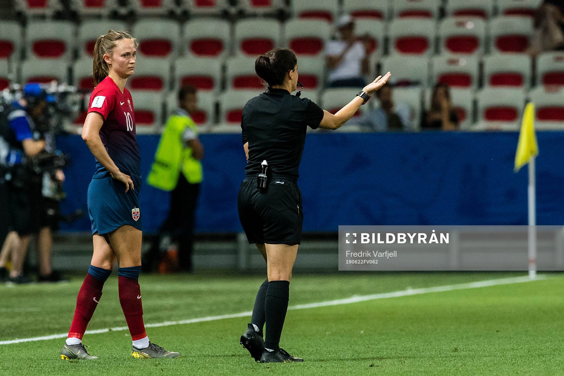 Caroline Graham Hansen of Norway and the Referee Reim