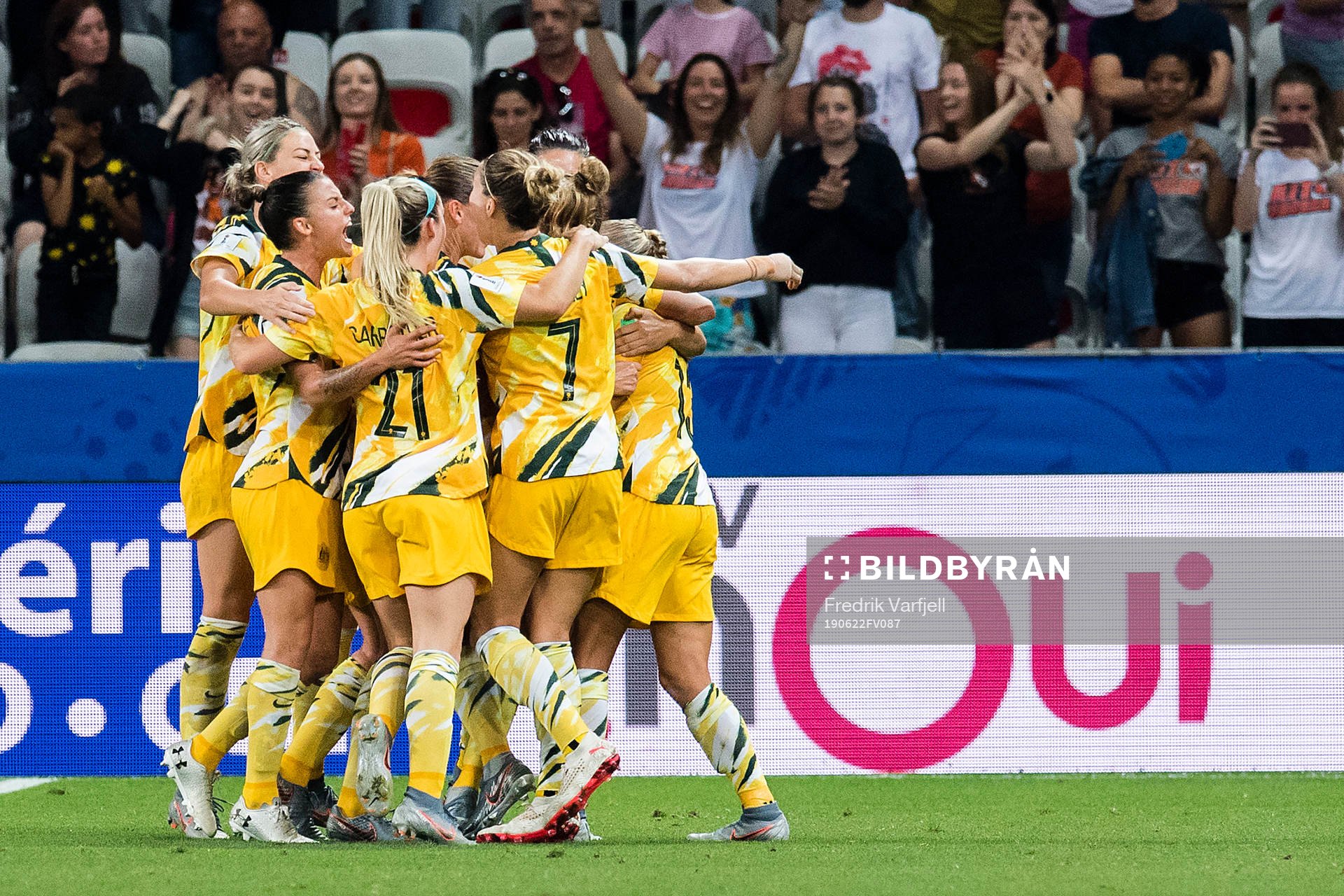 Players of Australia celebrates