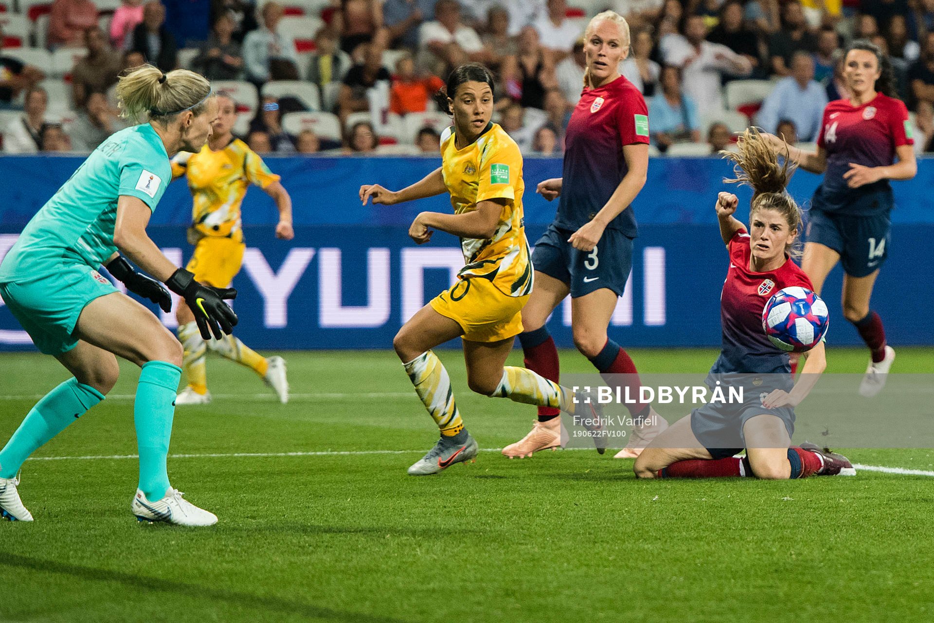 Goalkeeper Ingrid Hjelmseth, Maria Thorisdottir, Maren