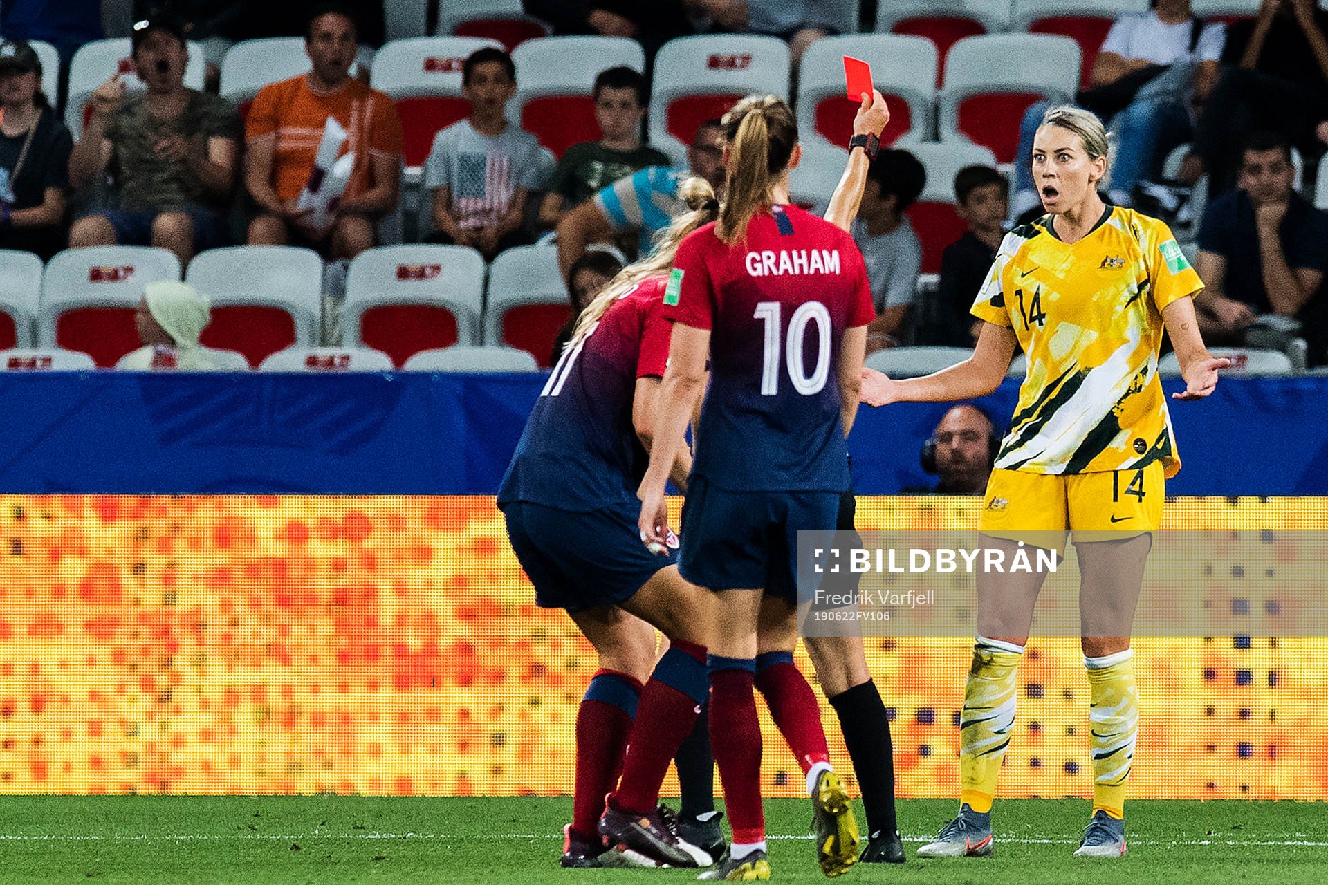 Alanna Kennedy of Australia gets a red card