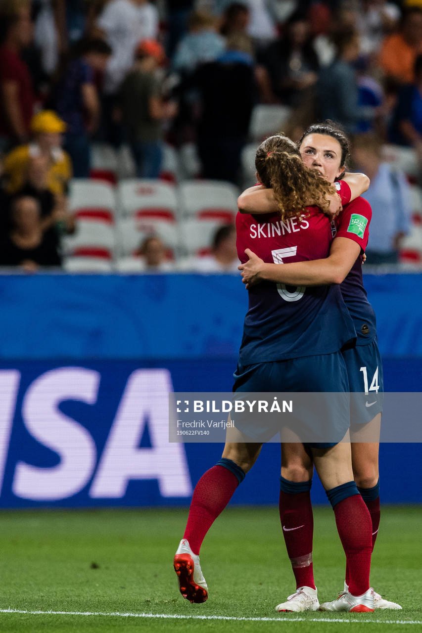 Synne Skinnes Hansen and Ingrid Syrstad Engen celebrates
