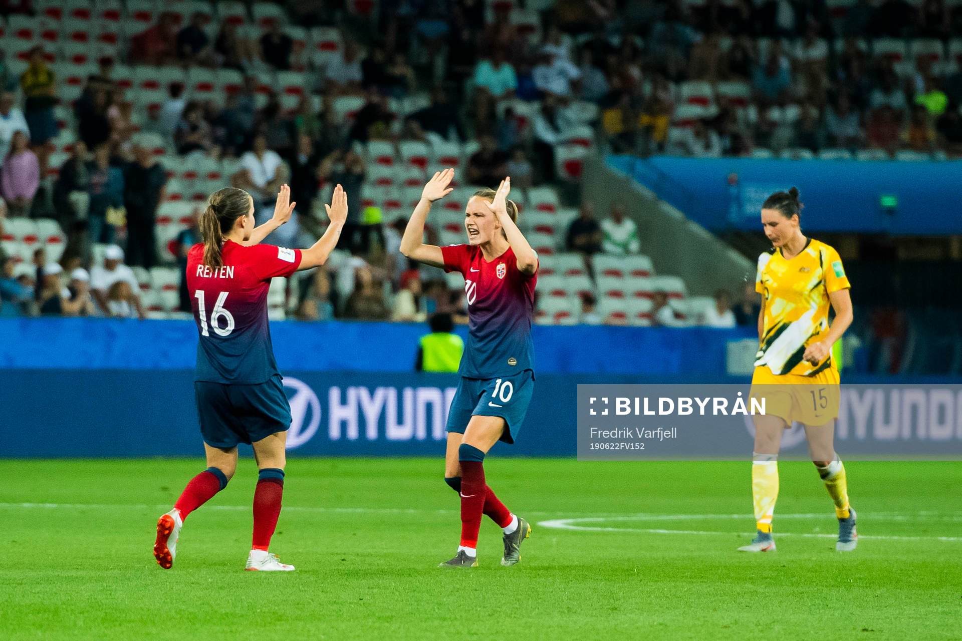 Guro Reiten and Caroline Graham Hansen of Norway celebrate