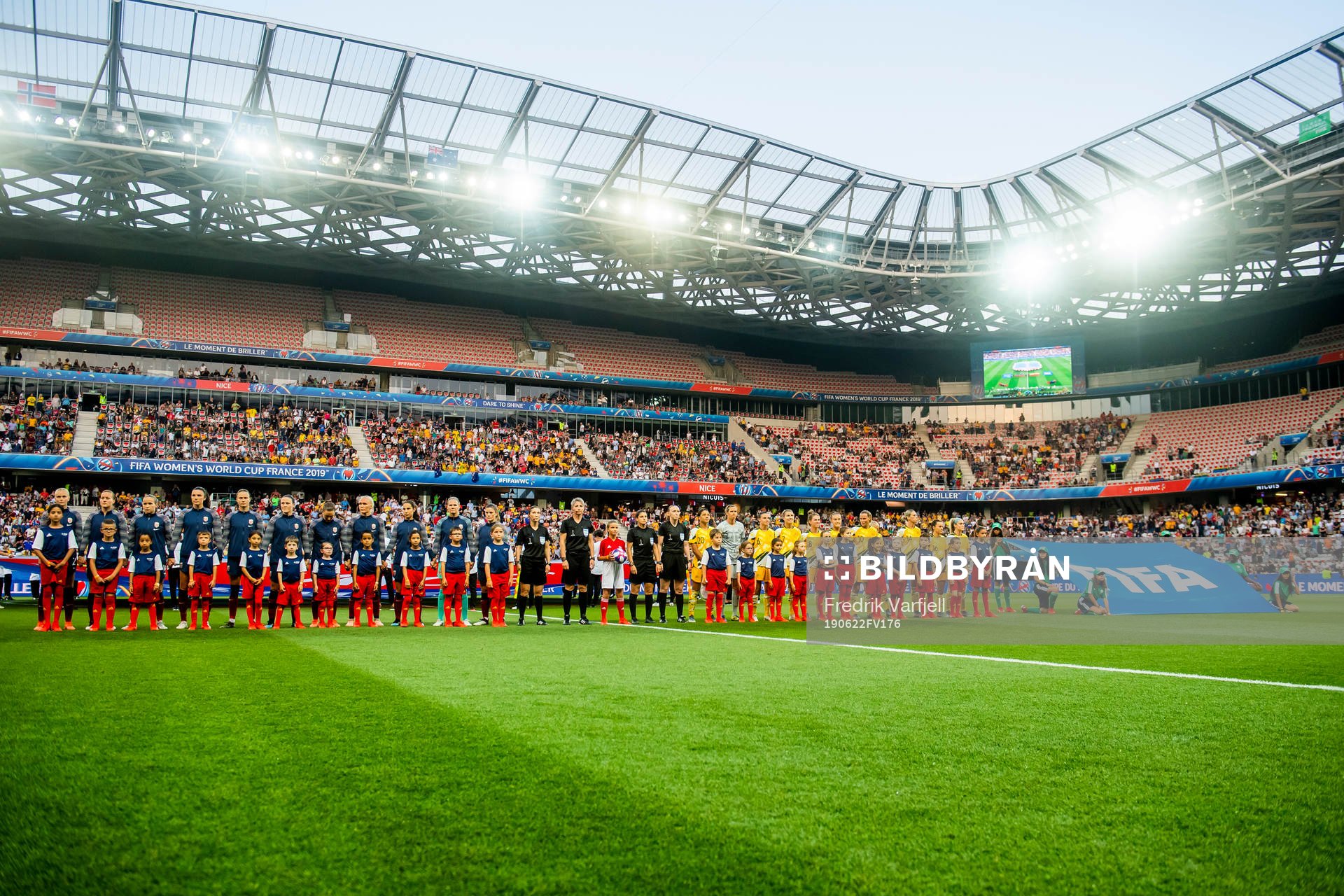 The players of Norway and of Australia