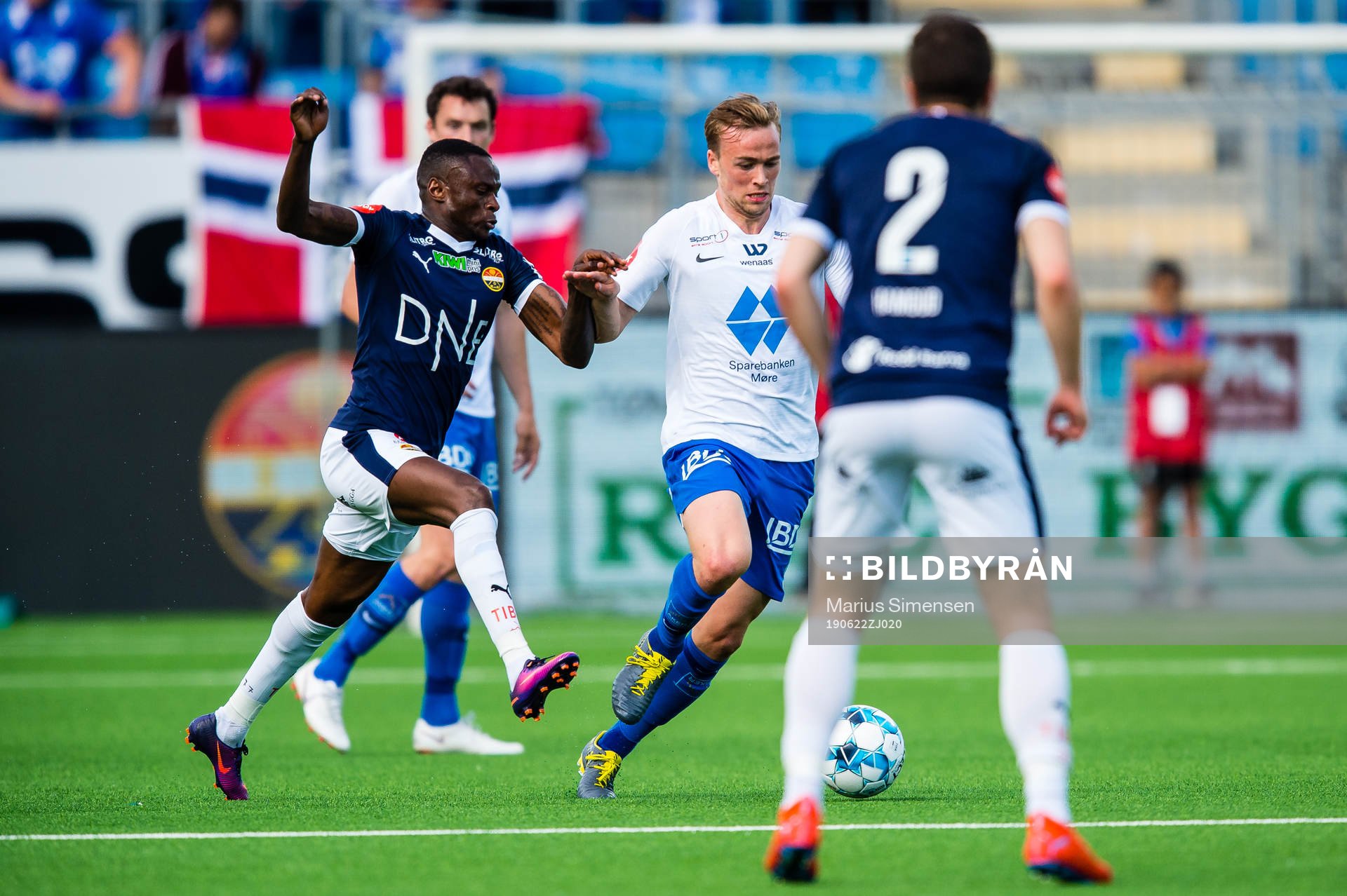 Muhamed Maudo Keita of Strømsgodset and Martin Skjelbreid