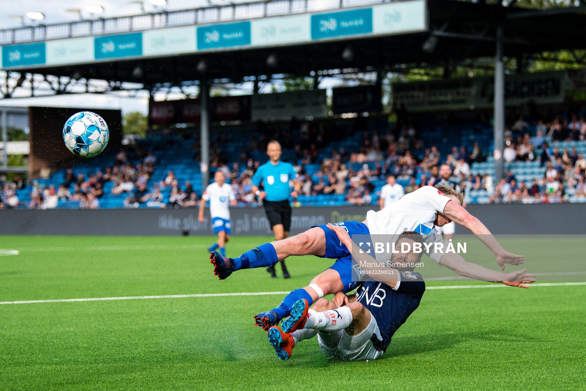 Erling Knudtzon of Molde and Mounir Hamoud of Strømsgodset