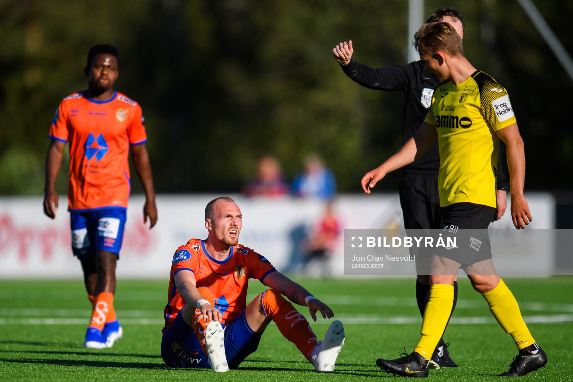 Aron Elís Thrándarson of Aalesund and Mikkel Maigaard of