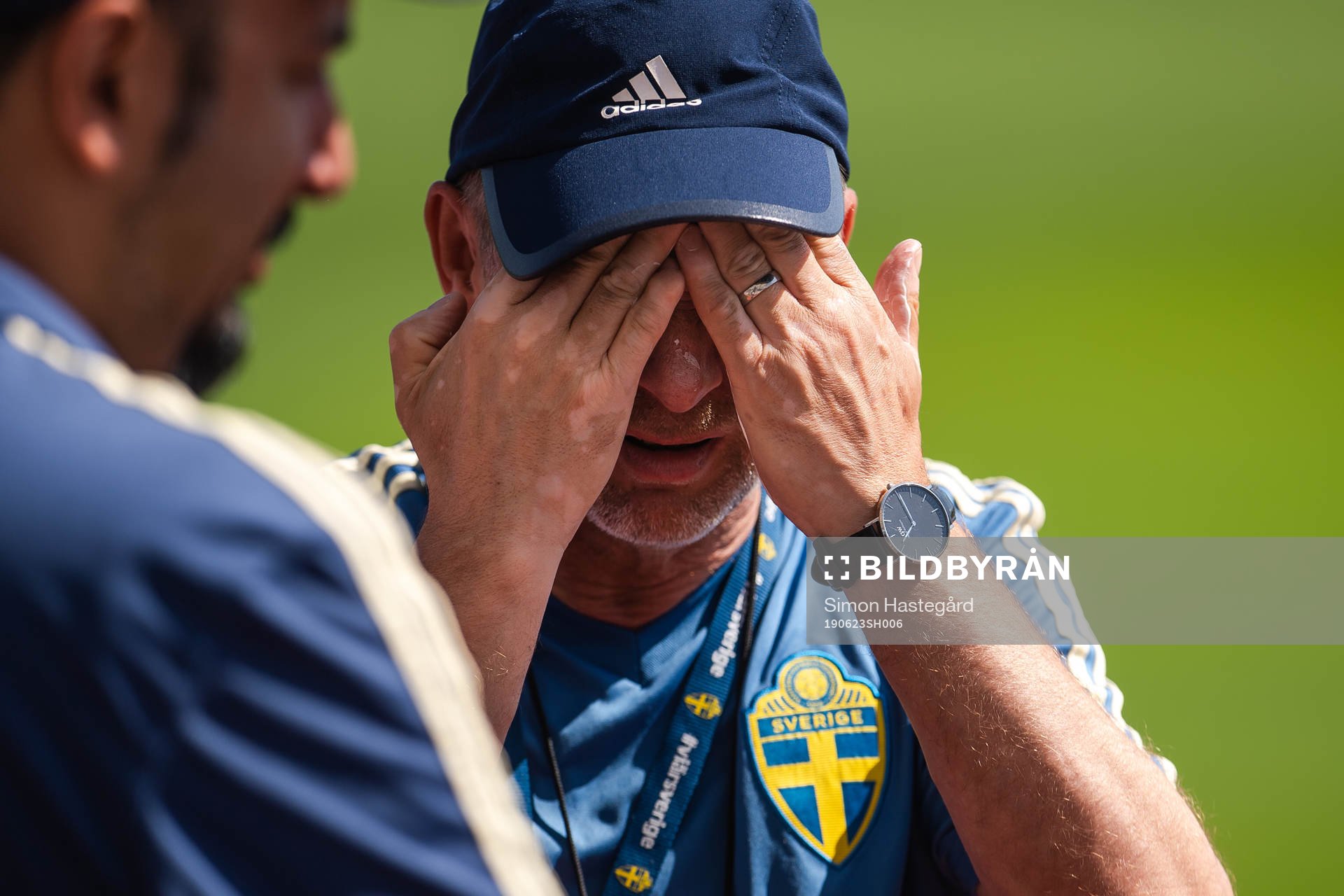 Peter Gerhardsson, Head coach of Sweden applies sun cream