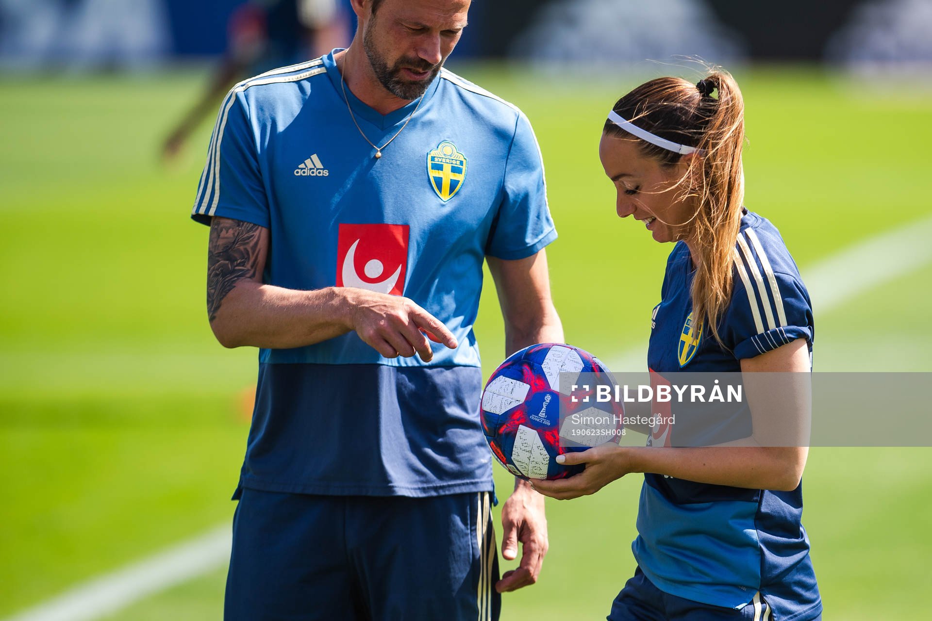 Kosovare Asllani of Sweden with the official match ball for the knockout stage during a training session on June 23, 2019 in Paris.