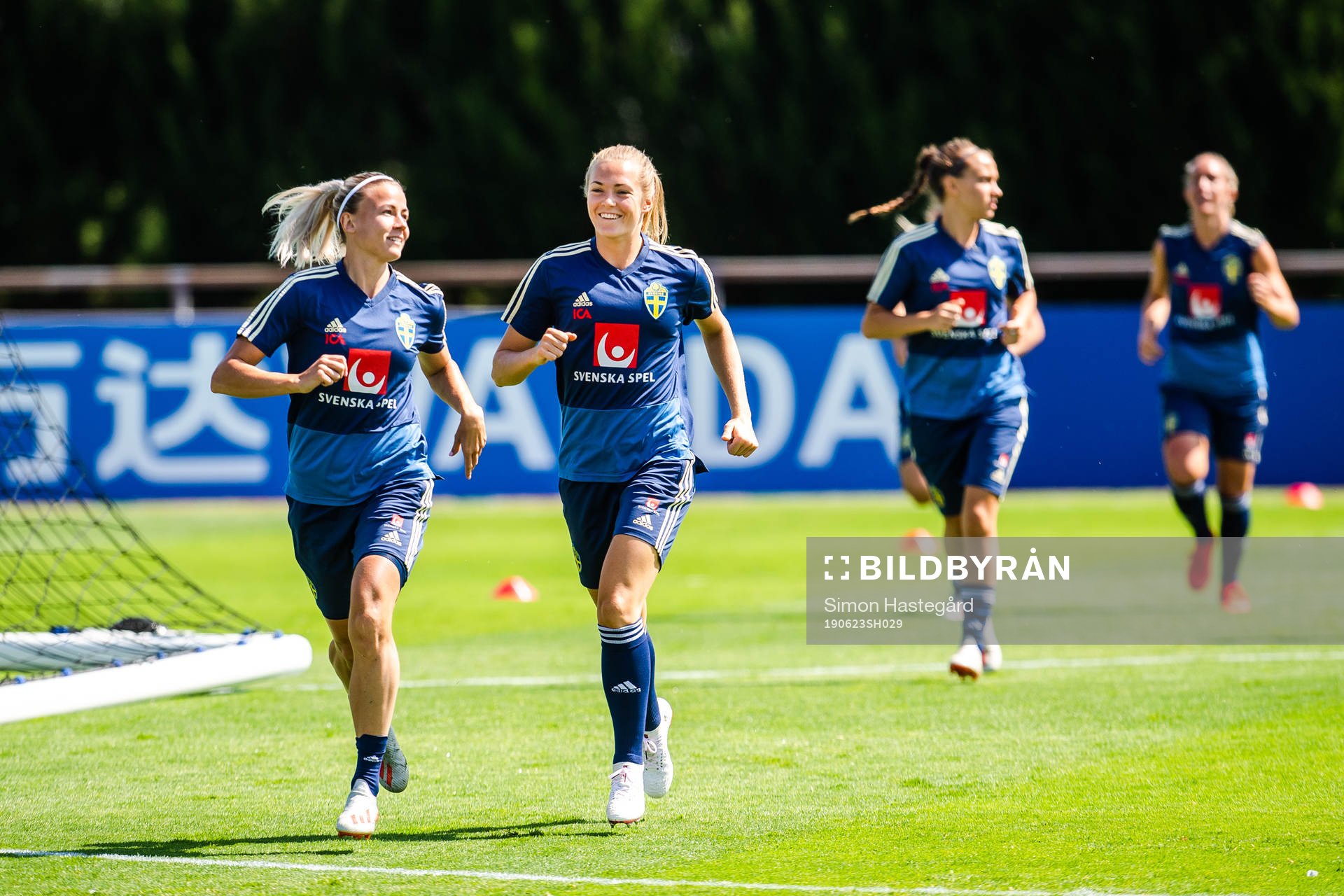 Hanna Glas and Magdalena Eriksson of Sweden