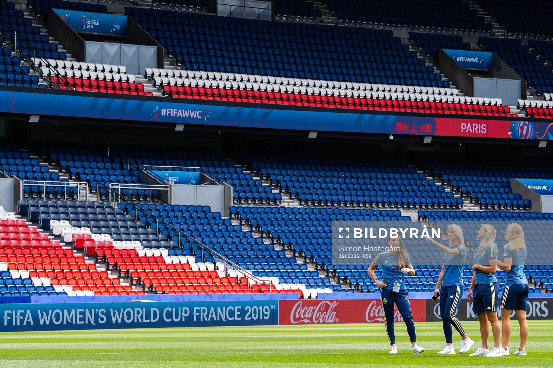 Kosovare Asllani, Sofia Jakobsson , Magdalena Eriksson and