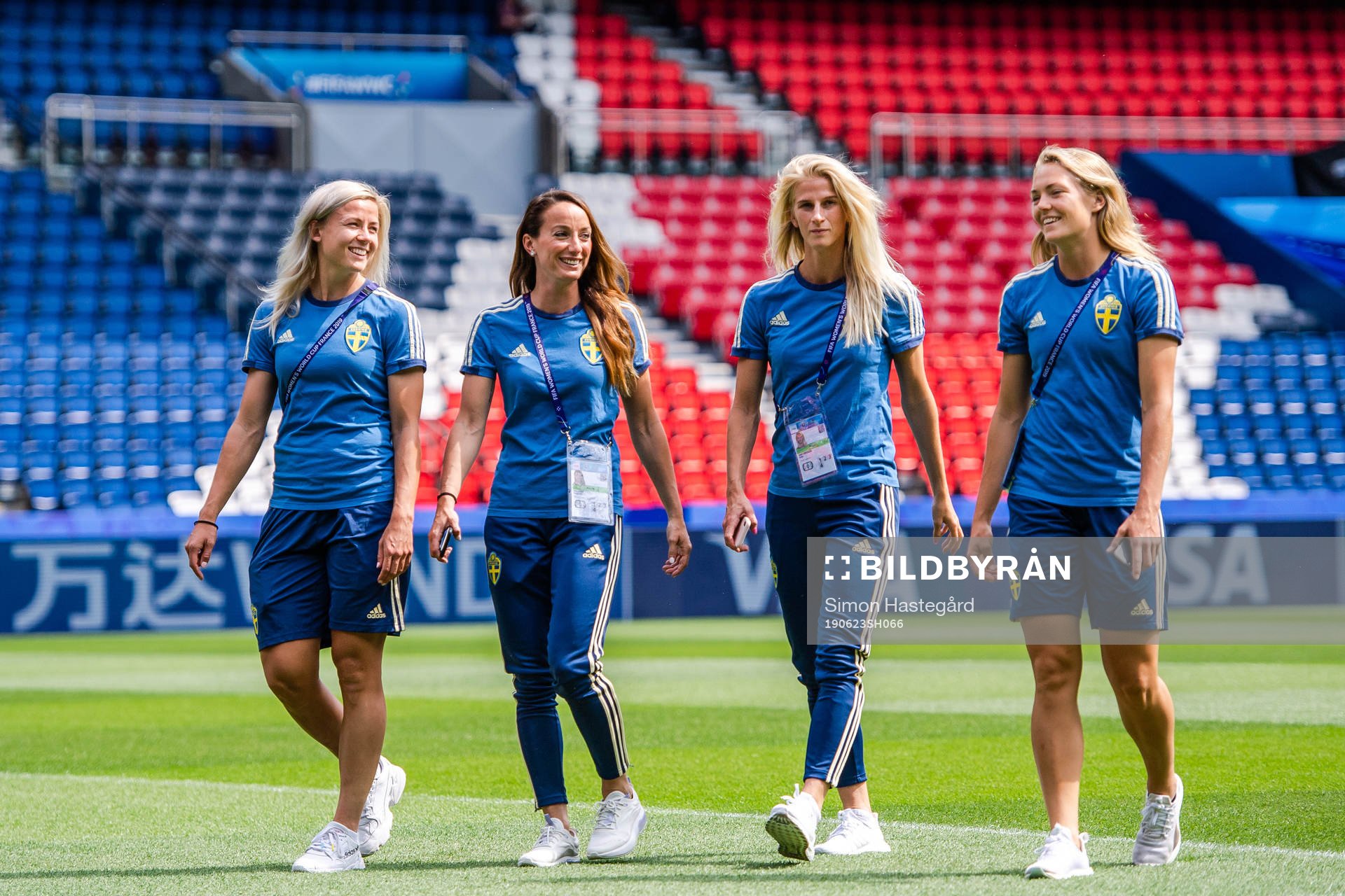 Hanna Glas Kosovare Asllani , Magdalena Eriksson and Sofia